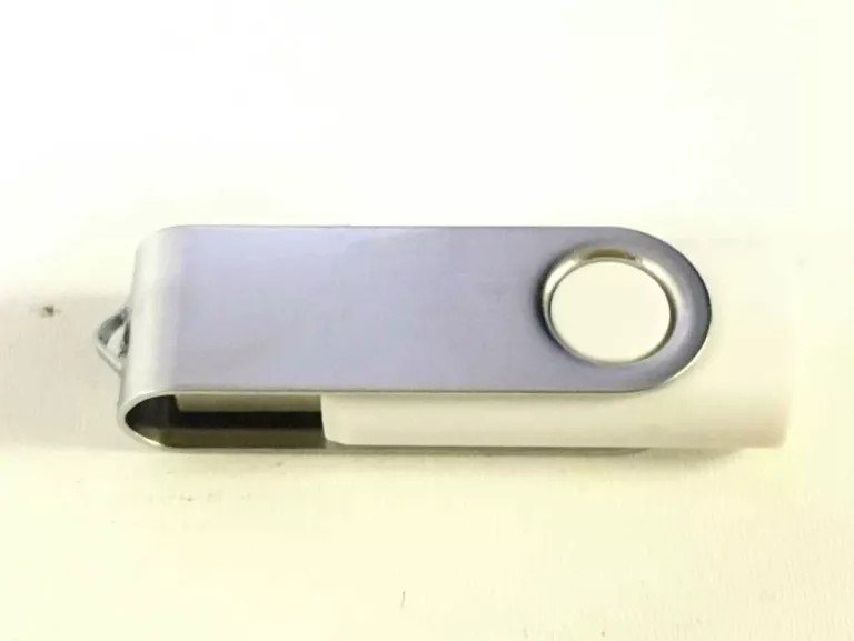 PENDRIVE 16 GB BIAŁY METALOWY USB 2.0