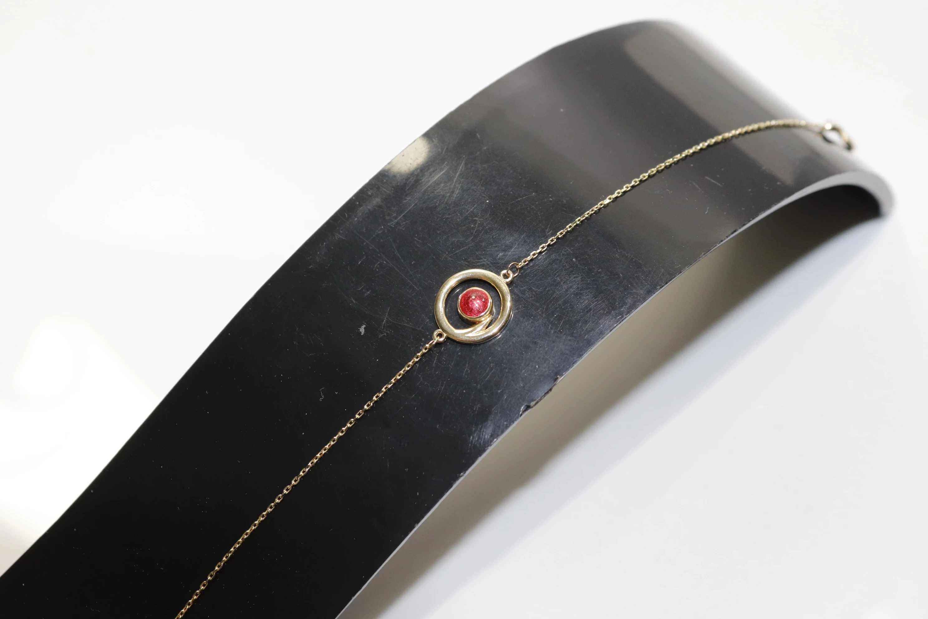 nowa-zlota-bransoletka-585-czerwony-kamien-115-g-ean-gtin-5900025430446