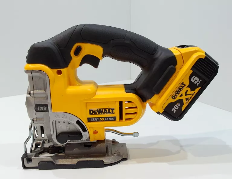 WYRZYNARKA DEWALT DCS331 400W 18V