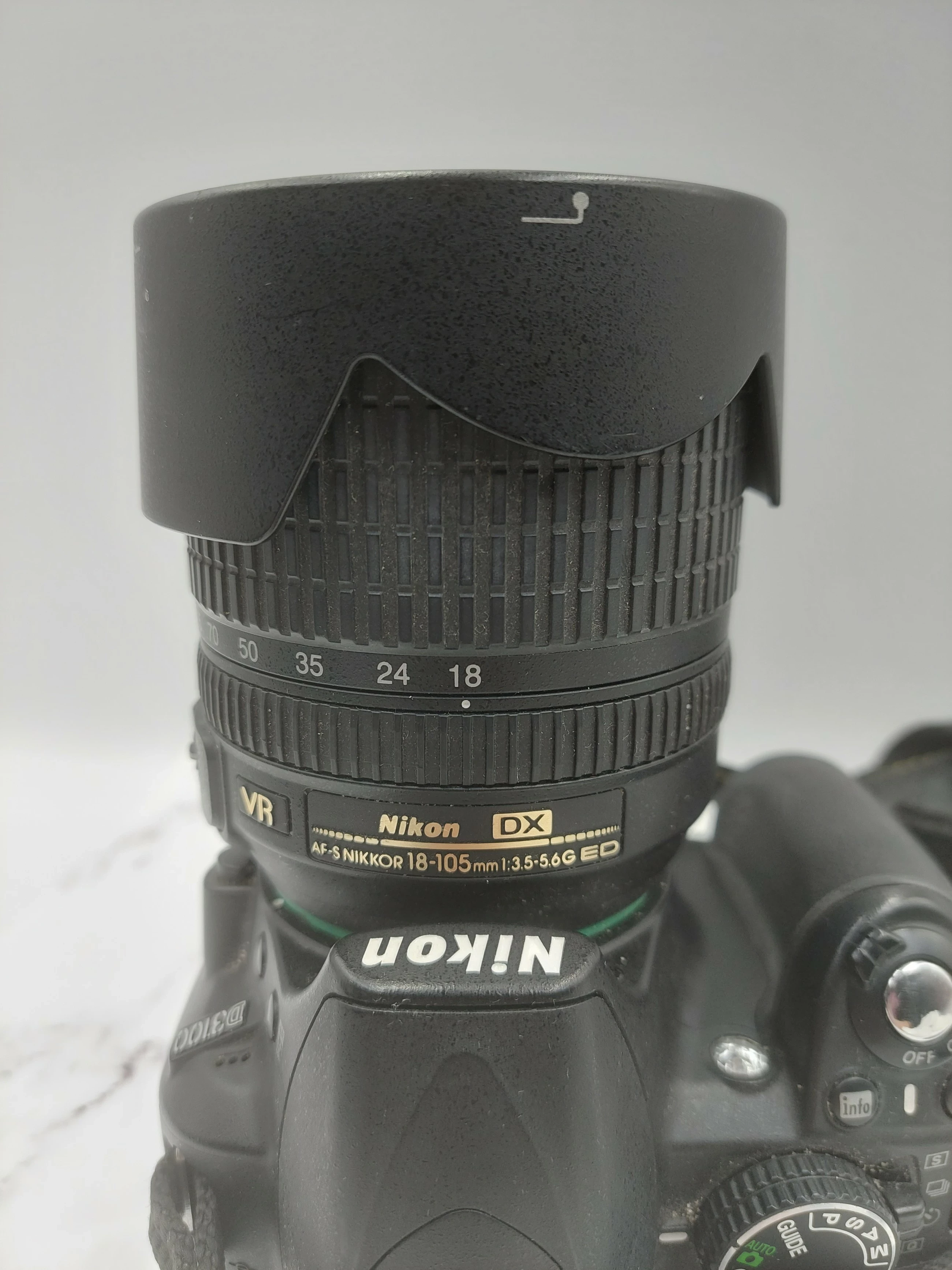 aparat-nikon-d3100-obiektyw-nikon-nikkor-18-105-kod-producenta-vba280k001