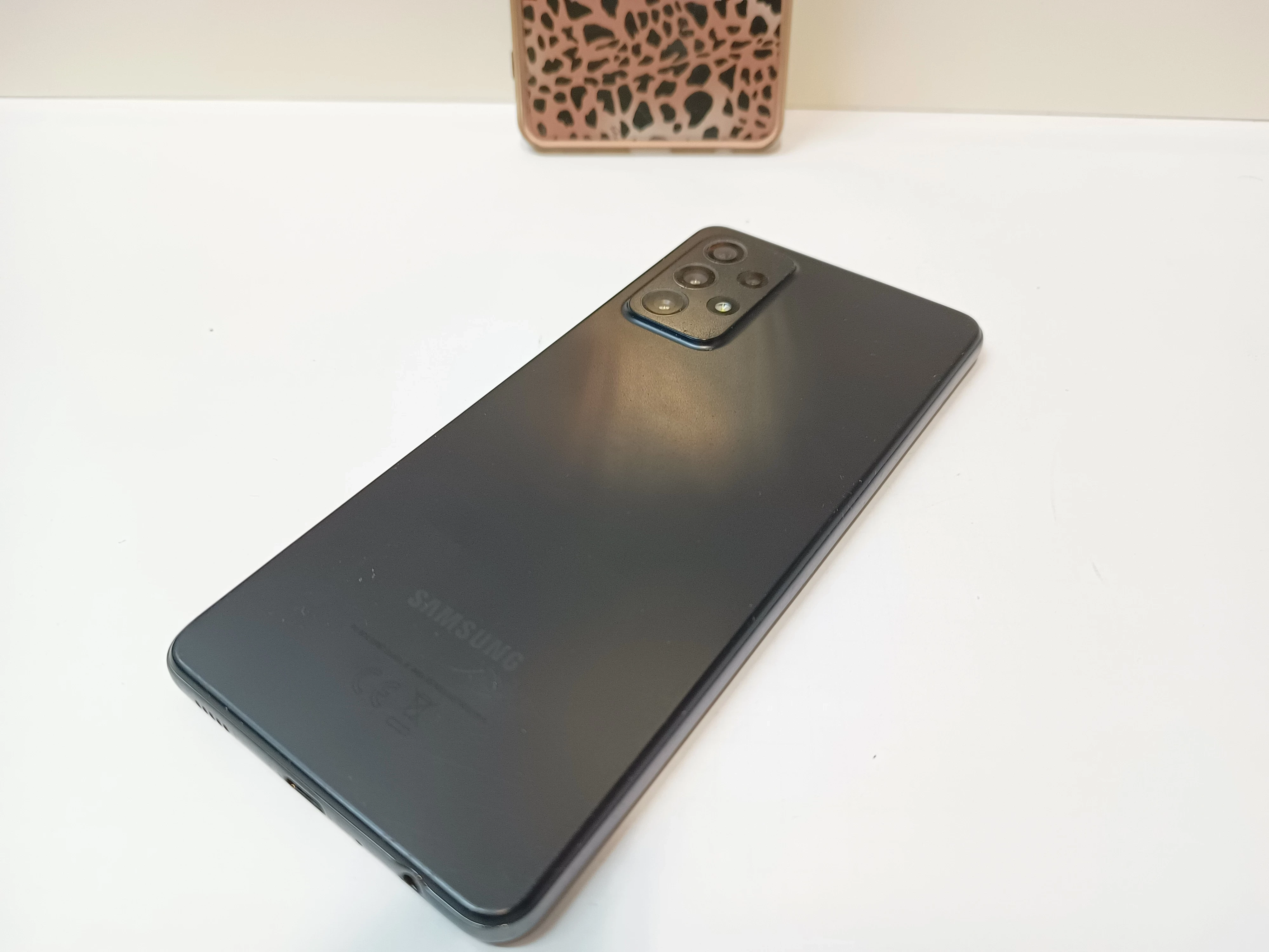 telefon-samsung-galaxy-a72-stan-uzywany