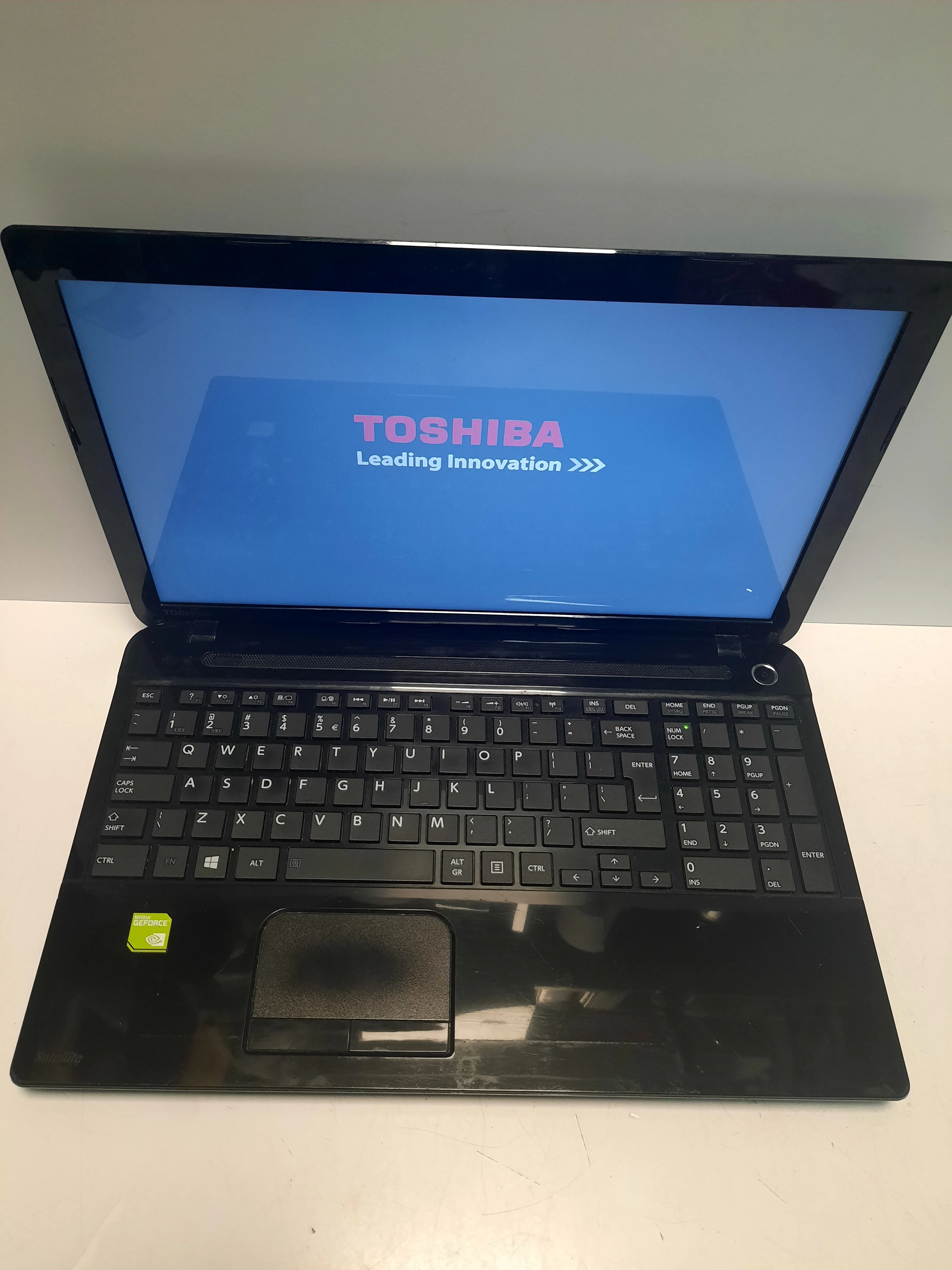 laptop-toshiba-c55-a-1h9-8gb-i3-3110-320gb-rozdzielczosc-px-1366-x-768
