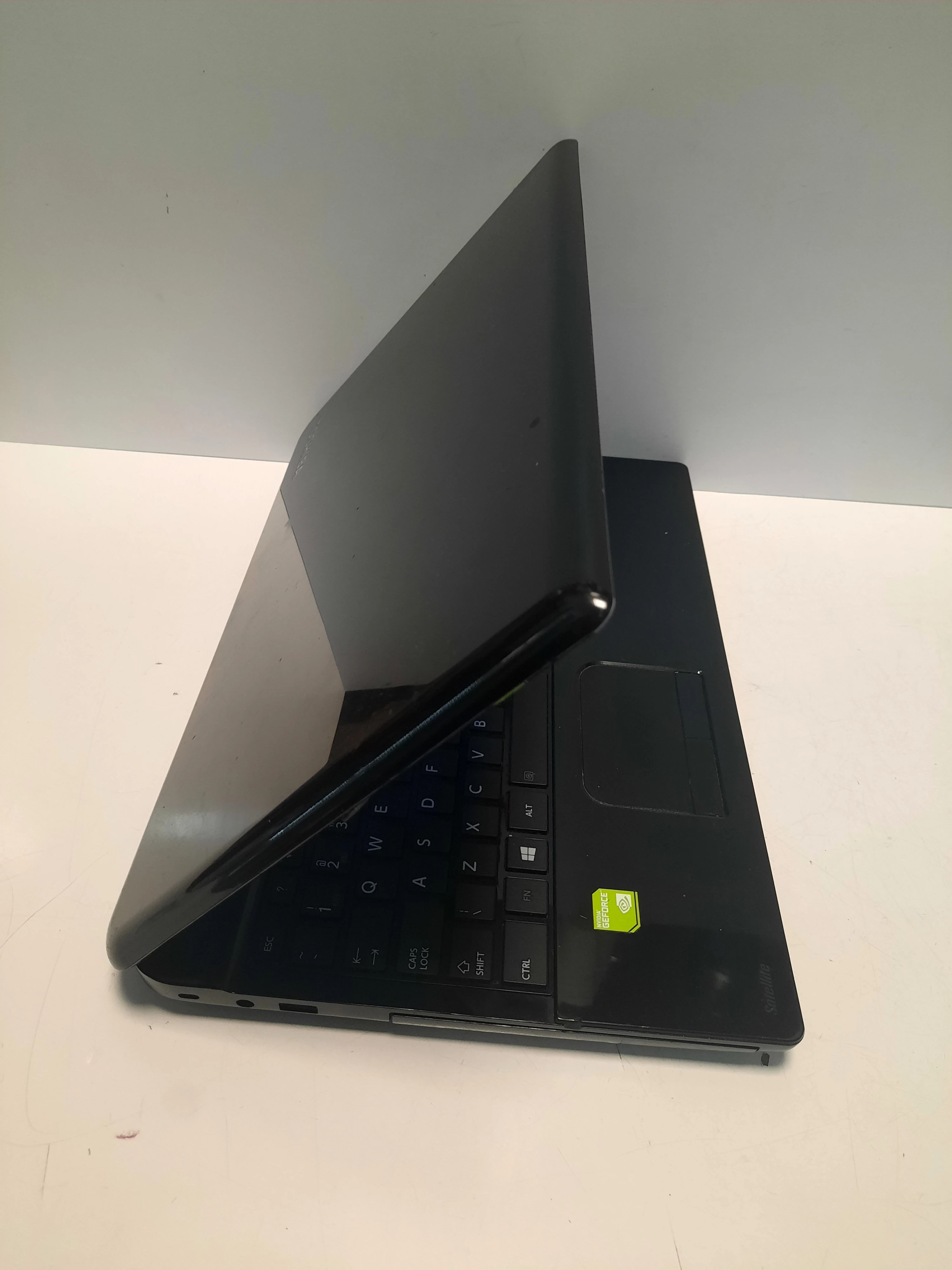 laptop-toshiba-c55-a-1h9-8gb-i3-3110-320gb-liczba-rdzeni-procesora-2