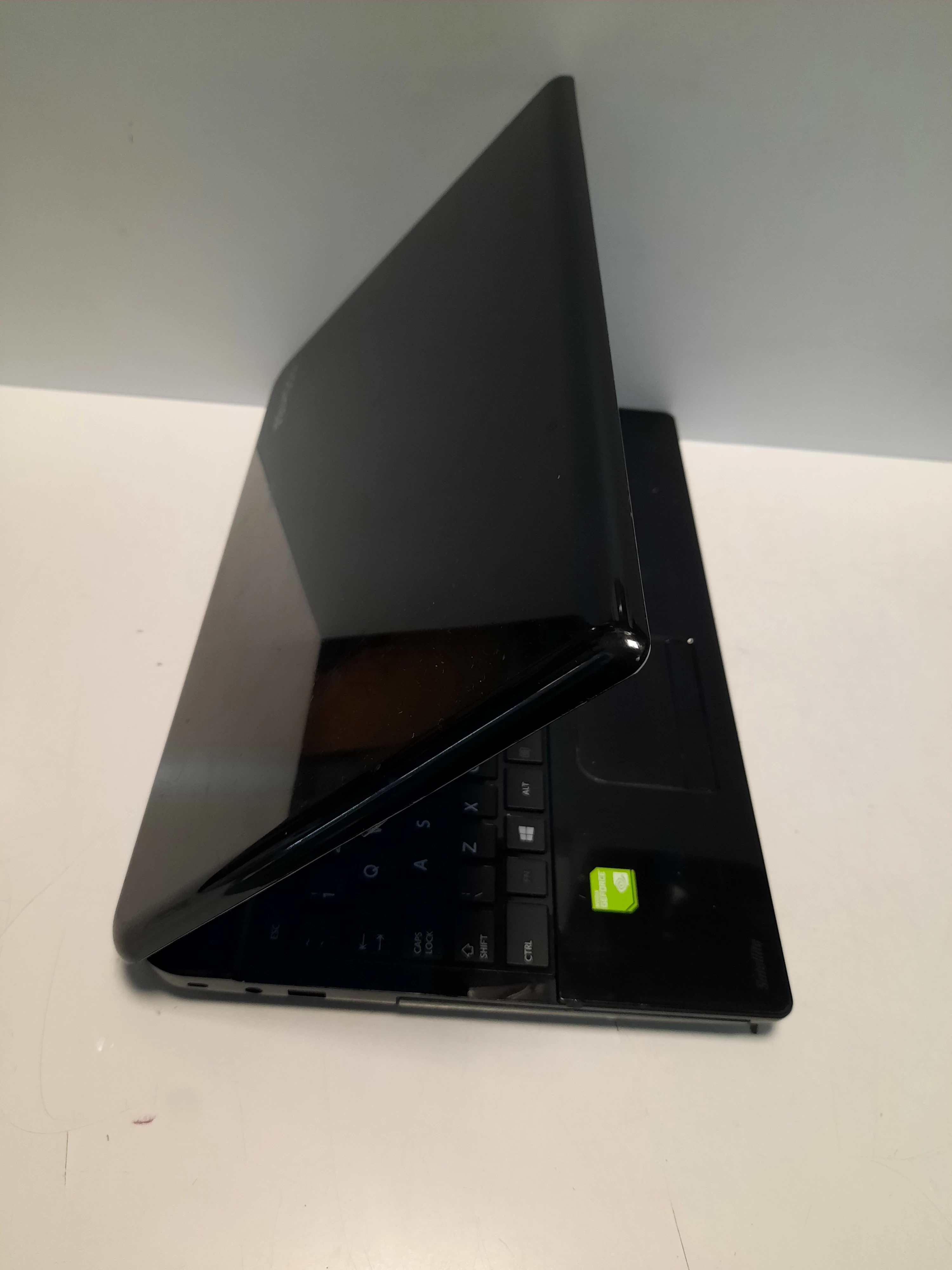 laptop-toshiba-c55-a-1h9-8gb-i3-3110-320gb-wielkosc-pamieci-ram-8-gb
