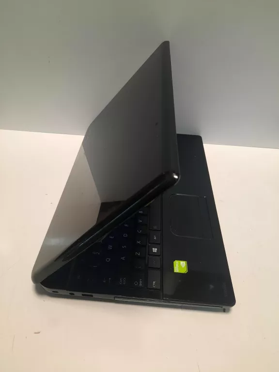 laptop-toshiba-c55-a-1h9-8gb-i3-3110-320gb-liczba-rdzeni-procesora-2