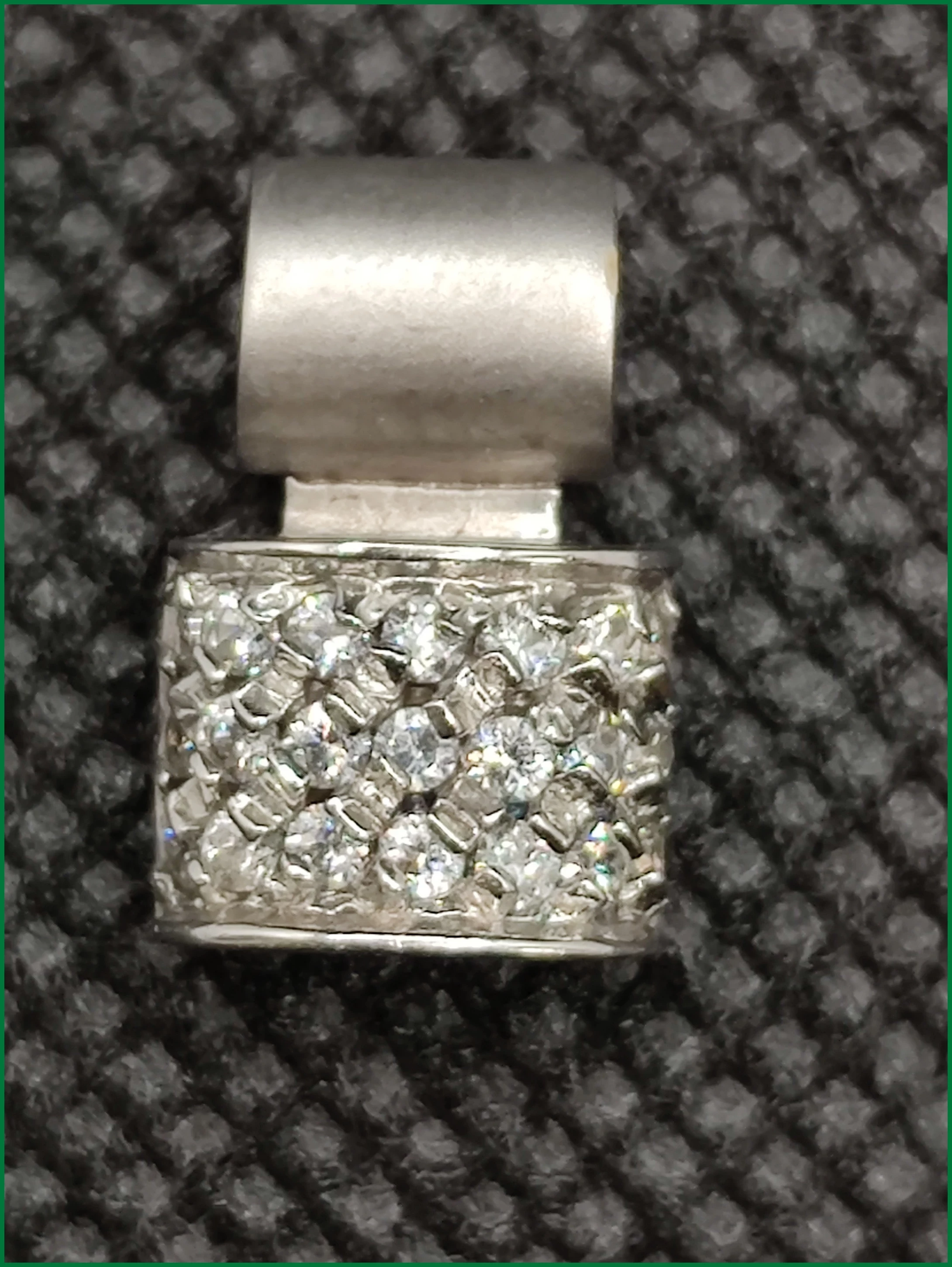 zloty-wisiorek-z-bialego-zlota-pr585-249g-sosnkowskiego-4a-opole-sj