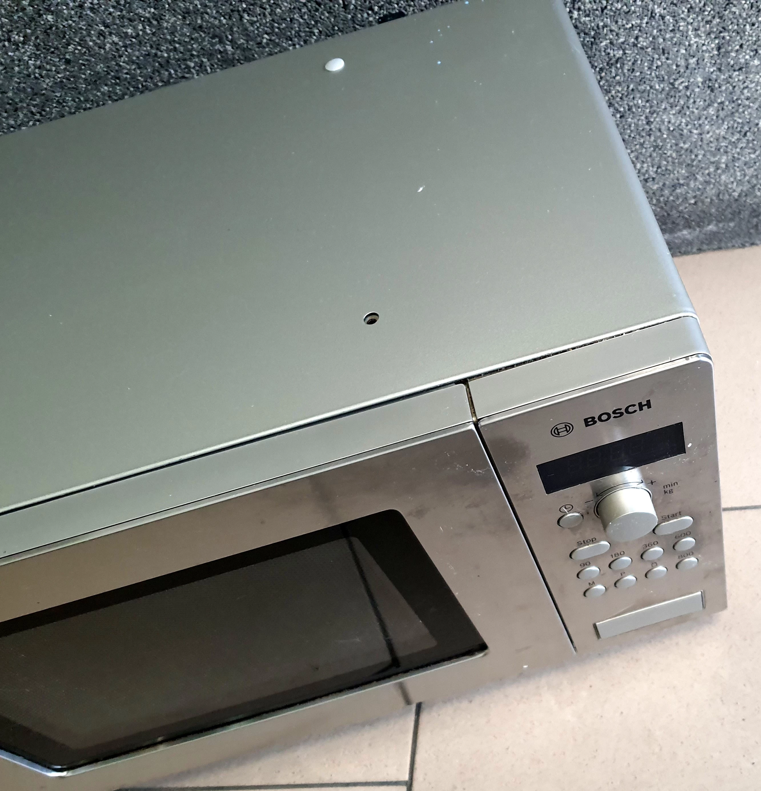 kuchenka-mikrofalowa-bosch-hmt75m451-moc-mikrofal-800