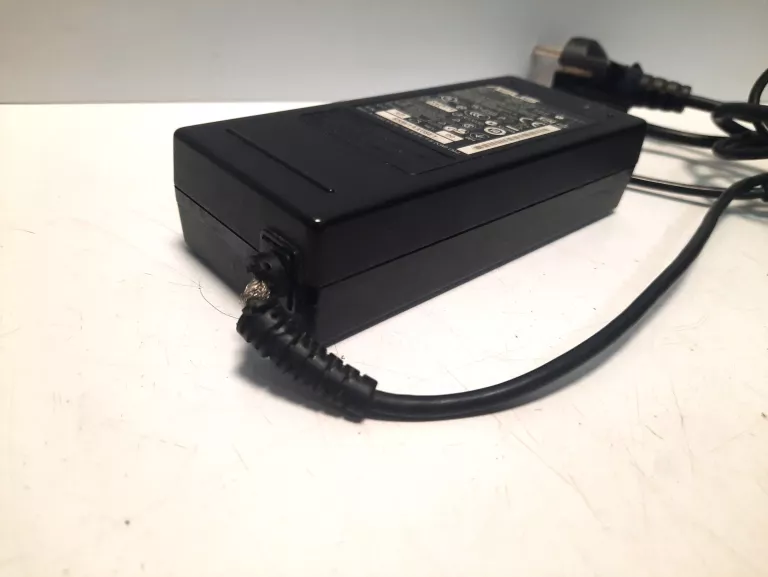 laptop-toshiba-c55-a-1h9-8gb-i3-3110-320gb-kod-producenta-c55-a-1h9