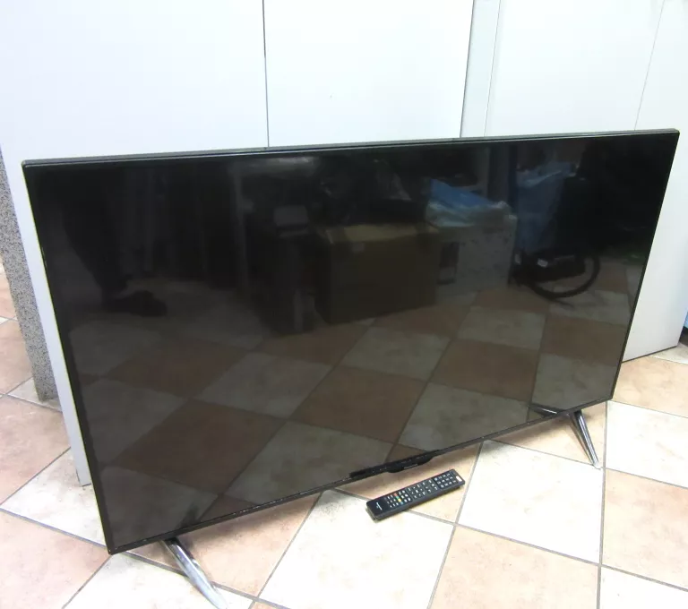 TELEWIZOR PANASONIC TX-55C320E SMART TV / MATRYCA JEST CAŁA