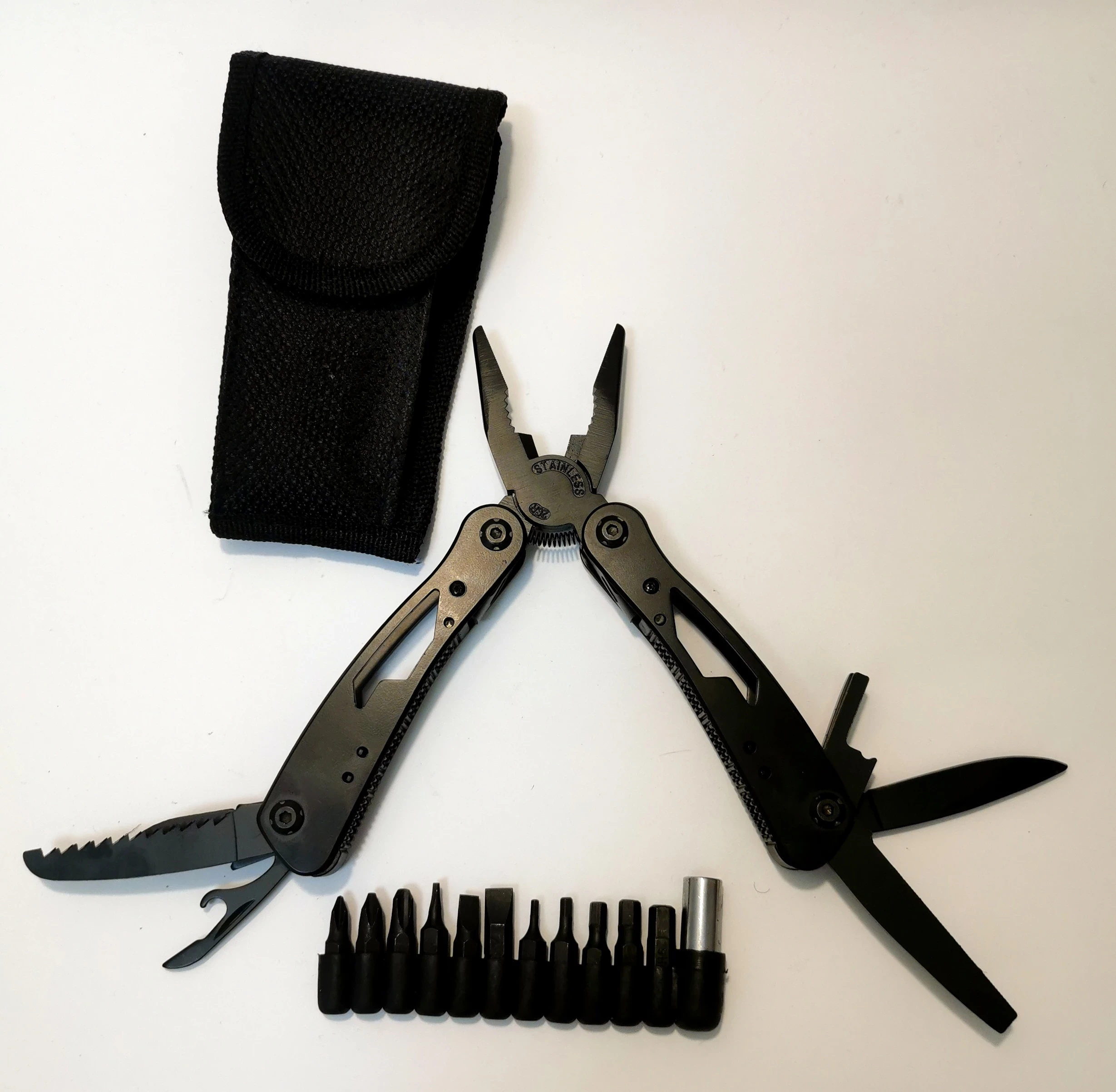 multitool-19w1-scyzoryk-kombinerki-pila-otwieracz-ean-gtin-5904610449646