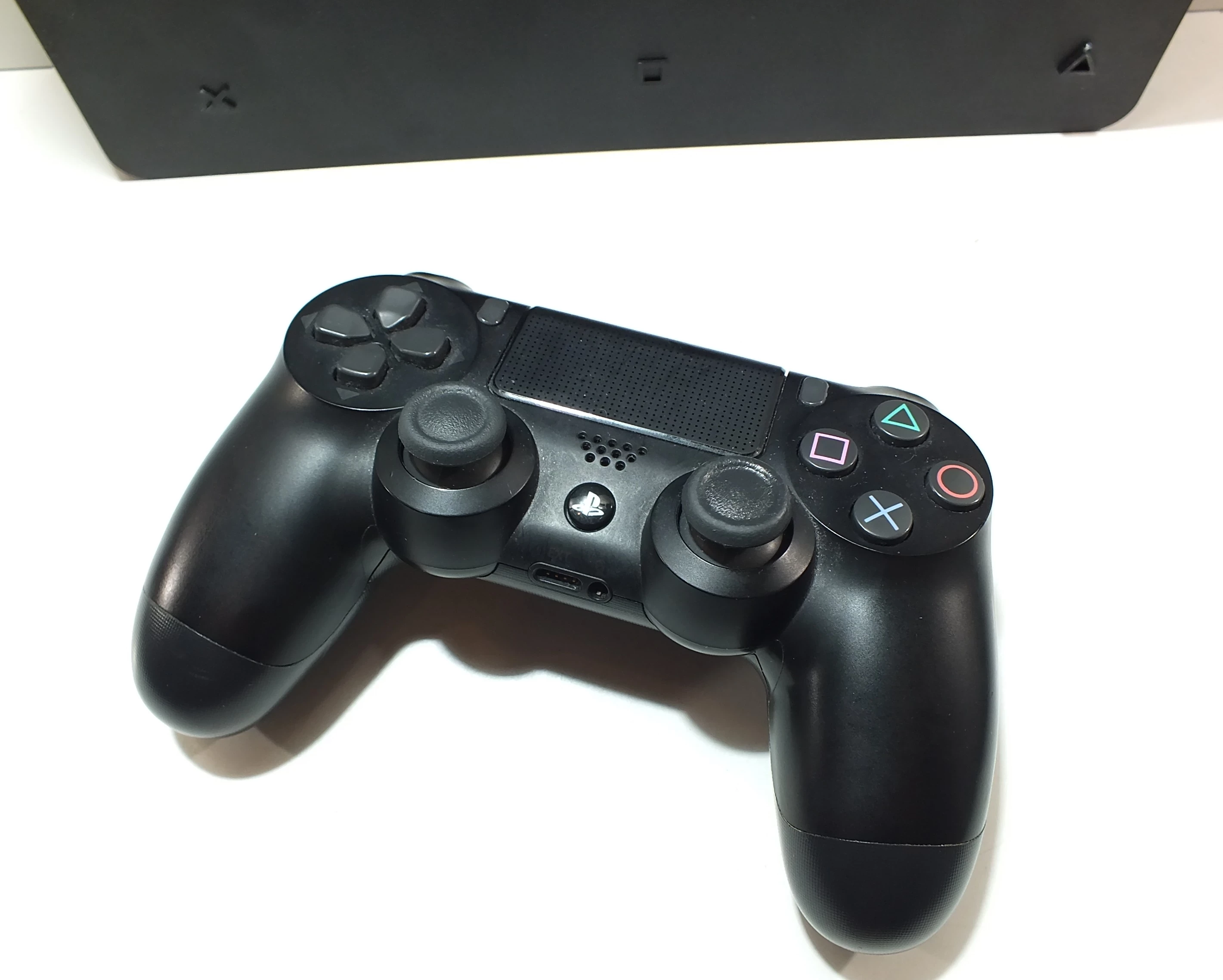 konsola-sony-playstation-4padkab-uszkodzona-wersja-playstation-4-slim