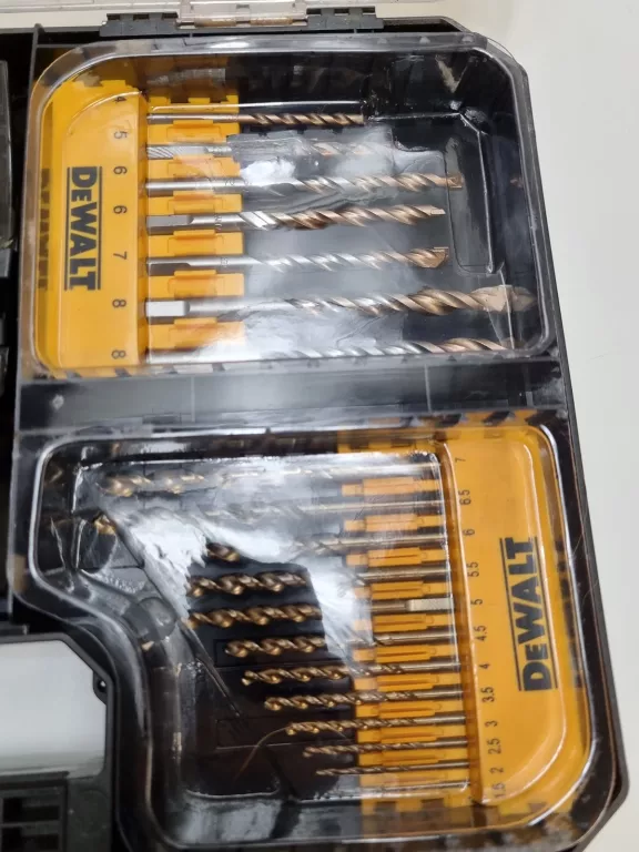 zestaw-wiertel-dewalt-extreme-dt7062qz-100-szt-liczba-elementow-w-zestawie-100