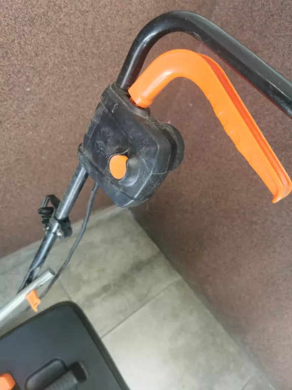 KOSIARKA ELEKTRYCZNA HANDY KC 1400
