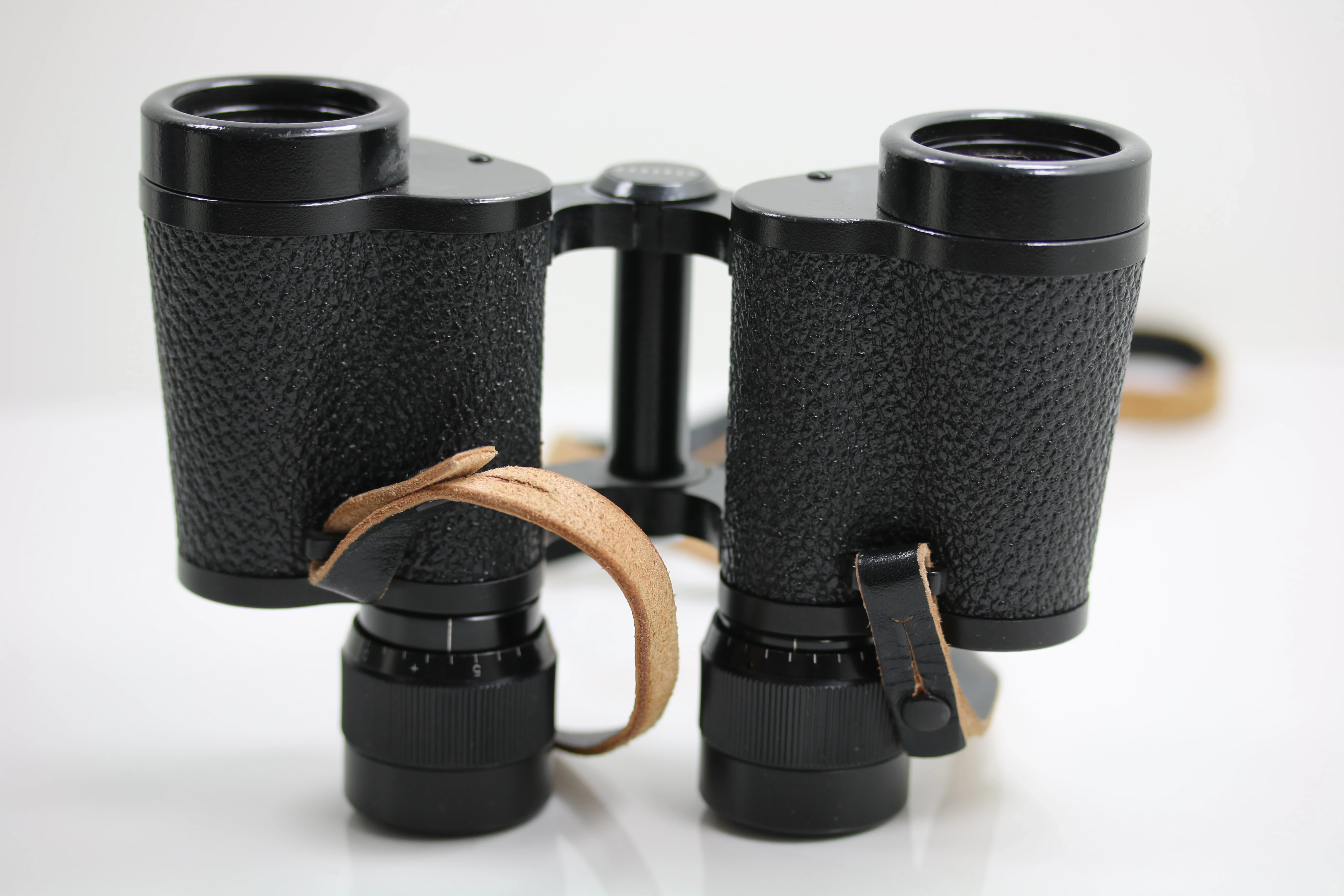 lornetka-carl-zeiss-jena-deltrentis-8x30-powiekszenie-8