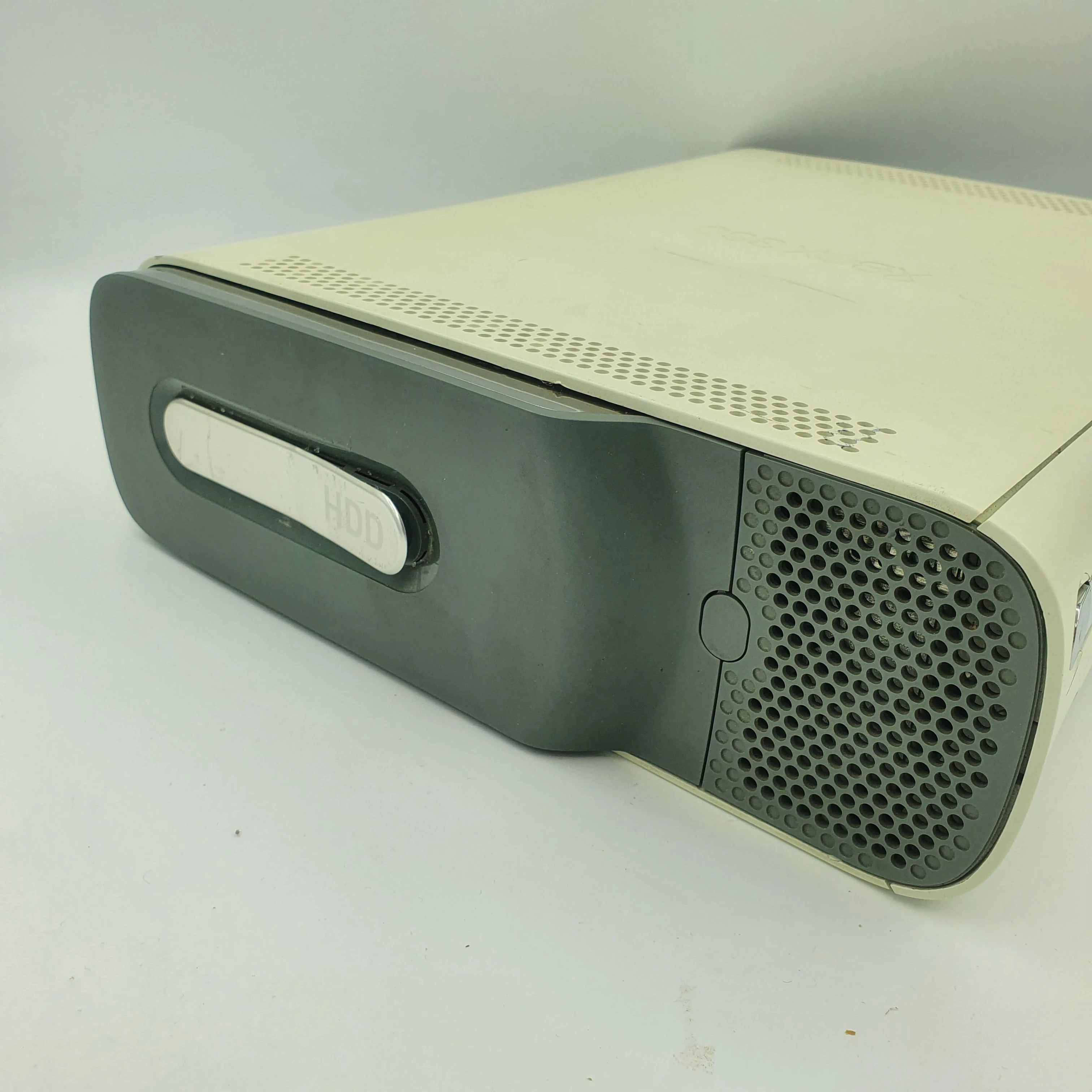 konsola-xbox-360-20gb-kabel-av-zasilacz-uszko-dysk-wbudowana-pamiec-20-gb