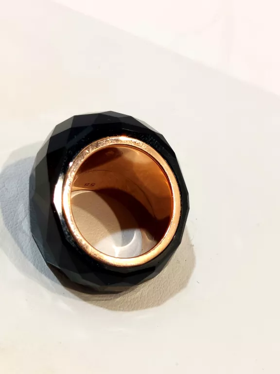 pierscionek-swarovski-nirvana-stan-uzywany