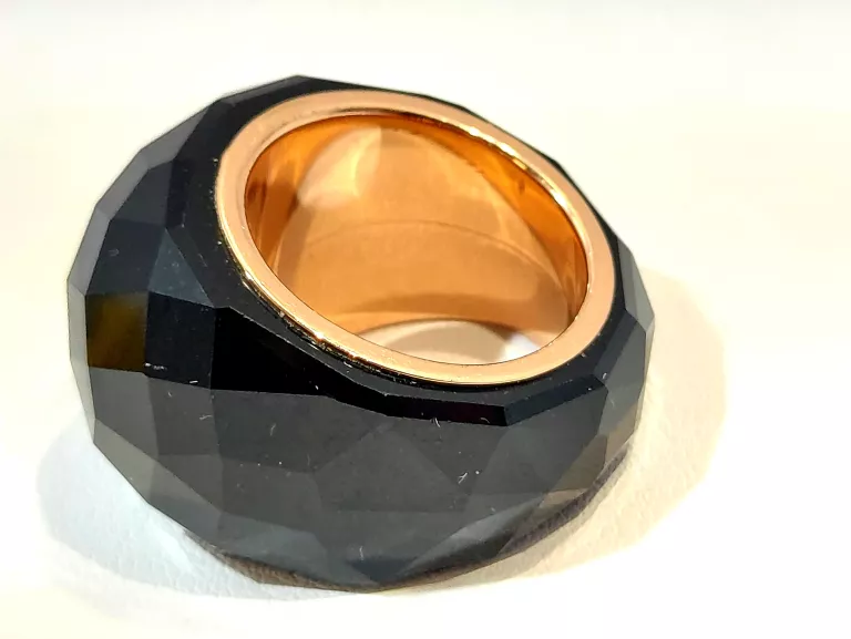 pierscionek-swarovski-nirvana-material-srebro