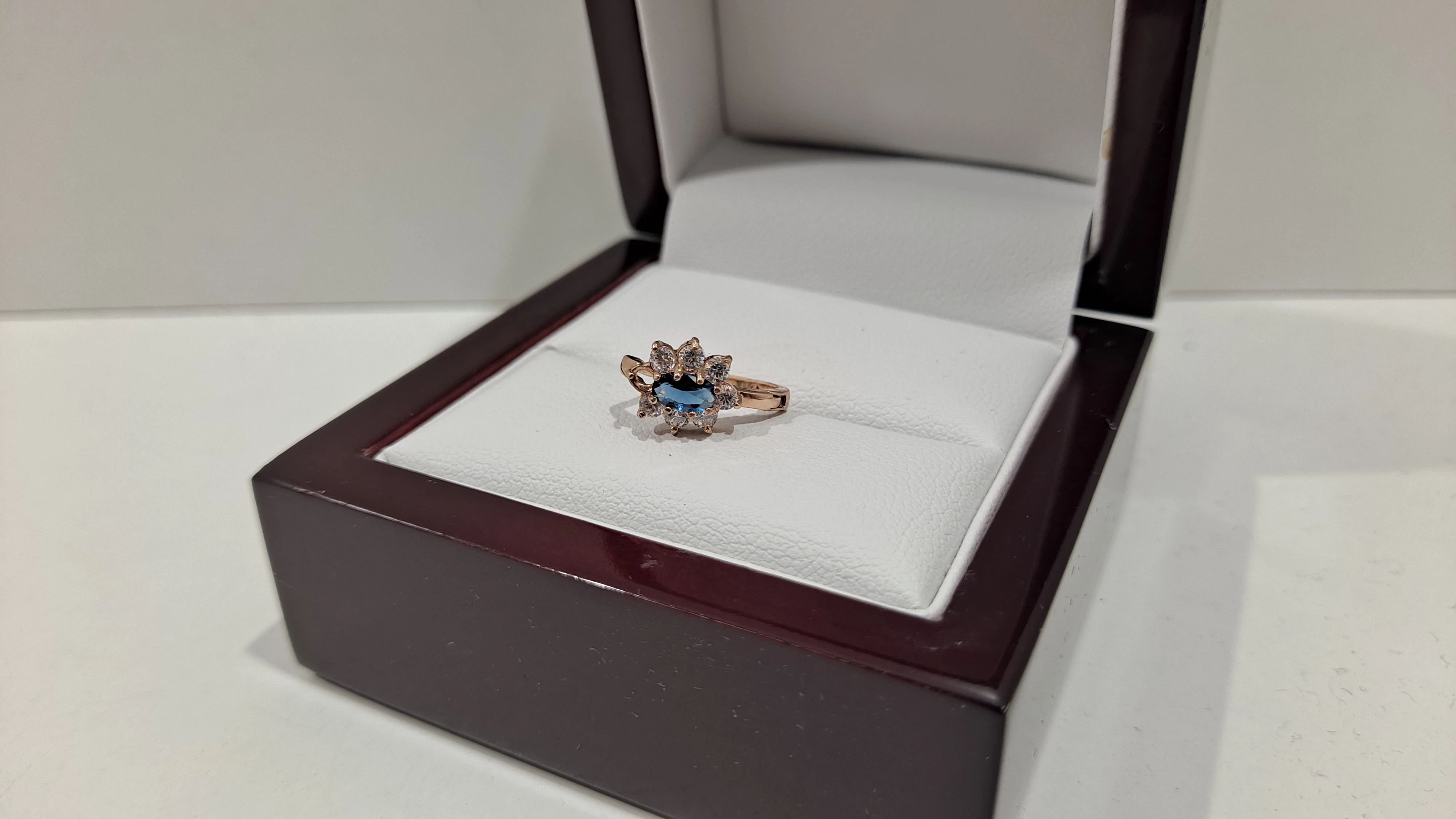 elegancki-zloty-kolczyk-z-cyrkoniami-585-dworcowa-64-oborniki-for-cash