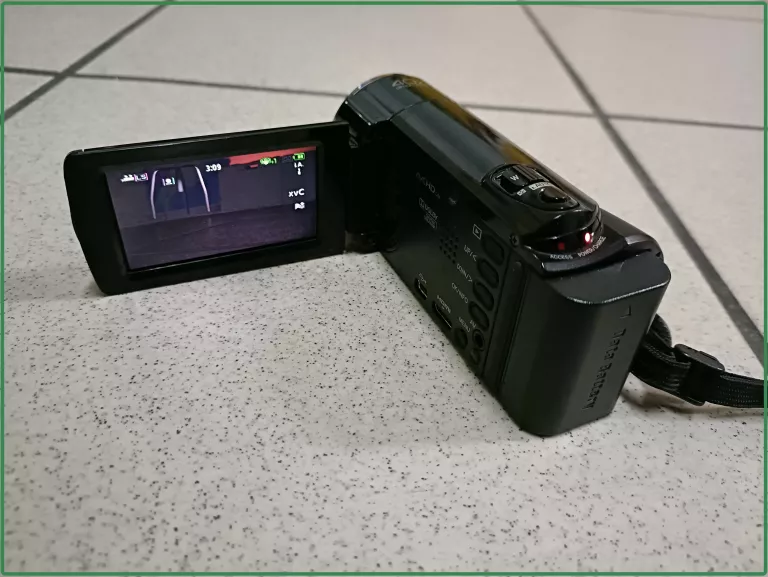 KAMERA CYFROWA HD JVC HM30BE (OPIS)