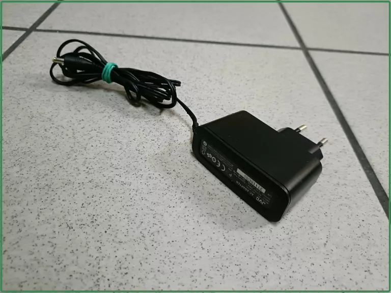 KAMERA CYFROWA HD JVC HM30BE (OPIS)