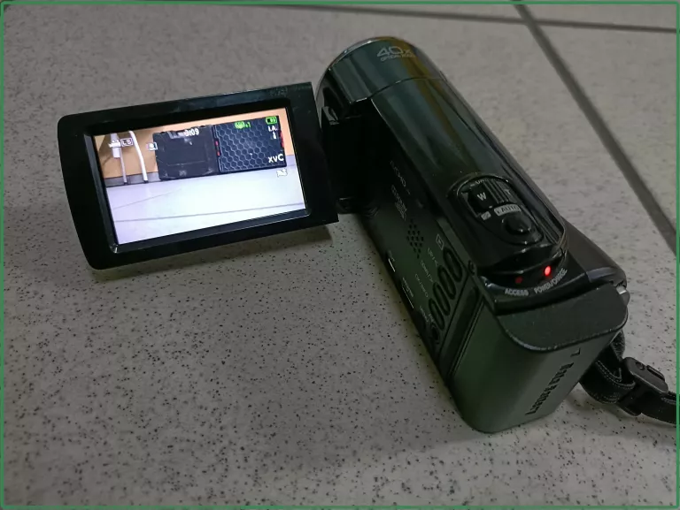 KAMERA CYFROWA HD JVC HM30BE (OPIS)