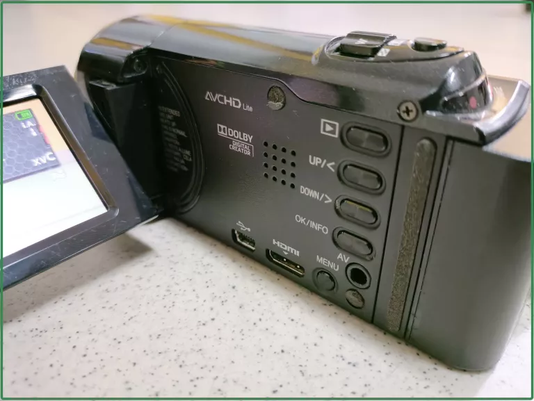 KAMERA CYFROWA HD JVC HM30BE (OPIS)