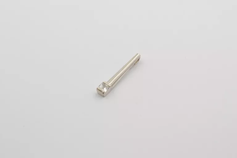 srebrny-wisiorek-z-cyrkonia-pr-925-sienkiewicza-6-grudziadz