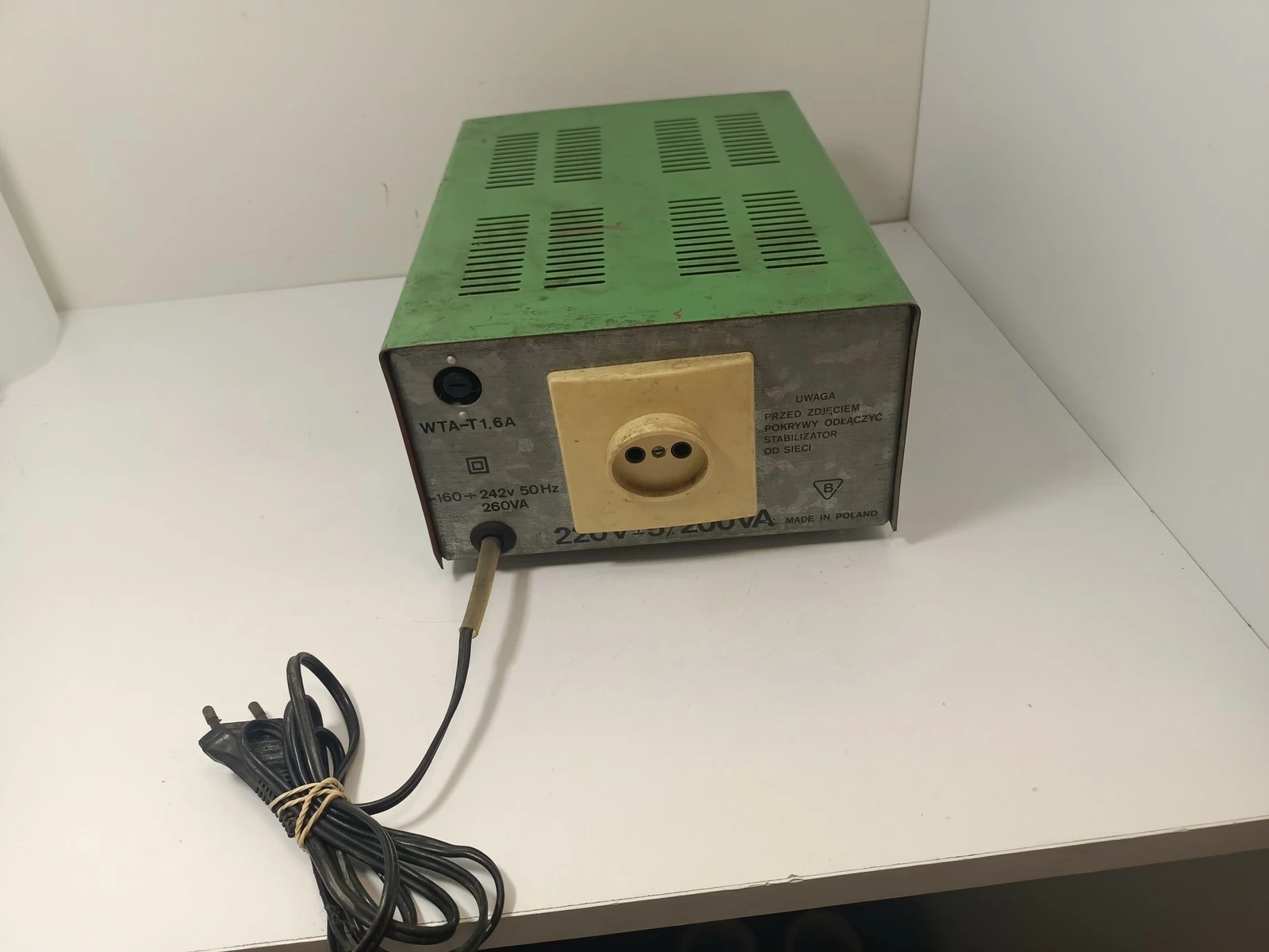 stabilizator-napiecia-unitra-zatra-sm-2002-model-5702016616415