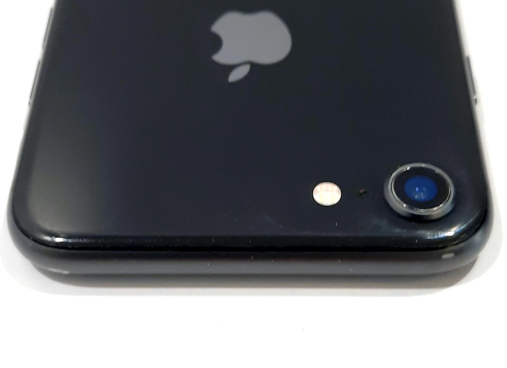 telefon-iphone-8-2256gb-czarny-przekatna-ekranu-47