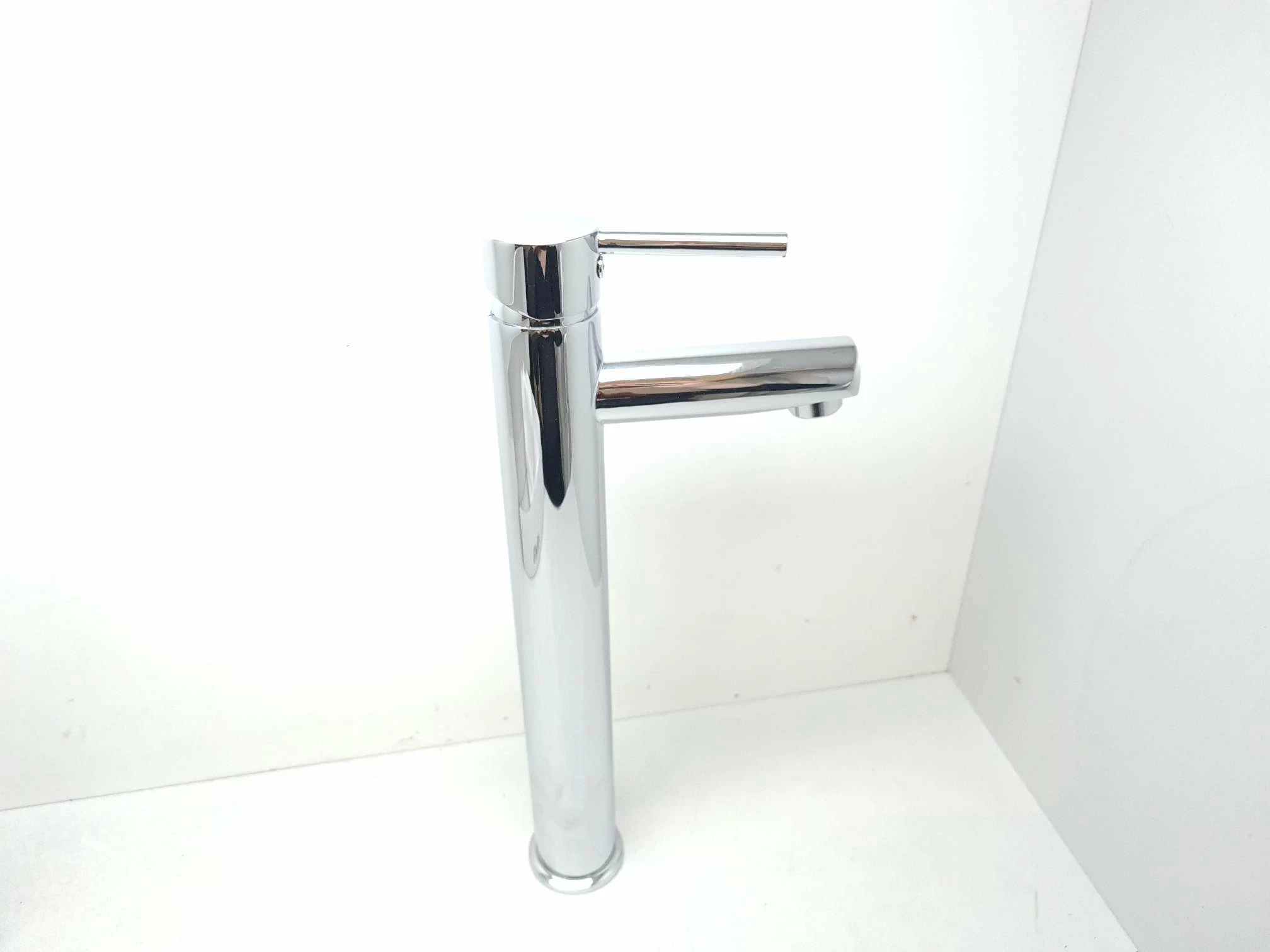 bateria-umywalkowa-sensea-hilo-typ-montazu-stojaca