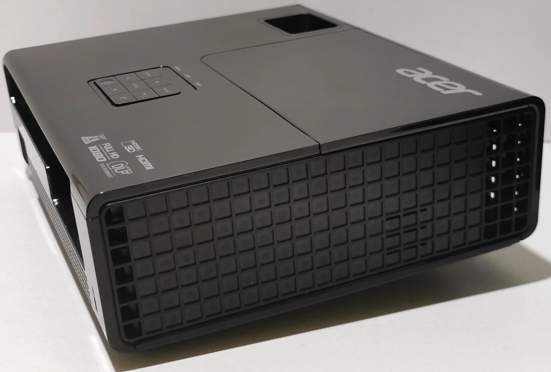 projektor-acer-p1500-kolor-czarny