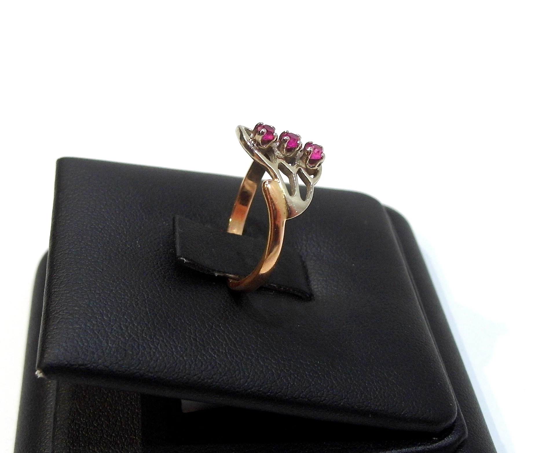 zloty-pierscion-wysadzany-3-kamykami-rpr585-r17-rozmiarsrednica-wew-mm-372-17