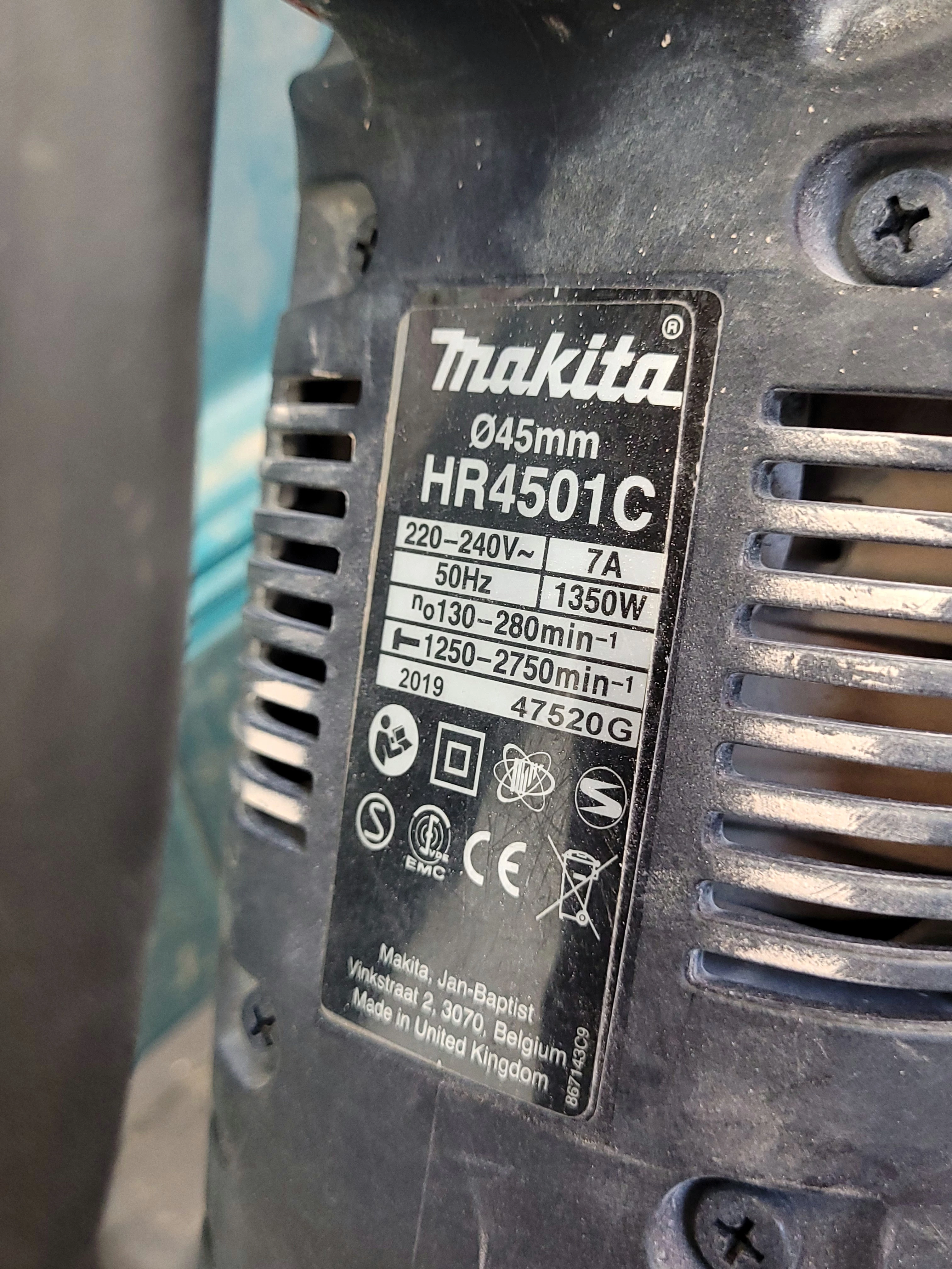 mlotowiertarka-makita-hr4501c-walizka-energia-udaru-101