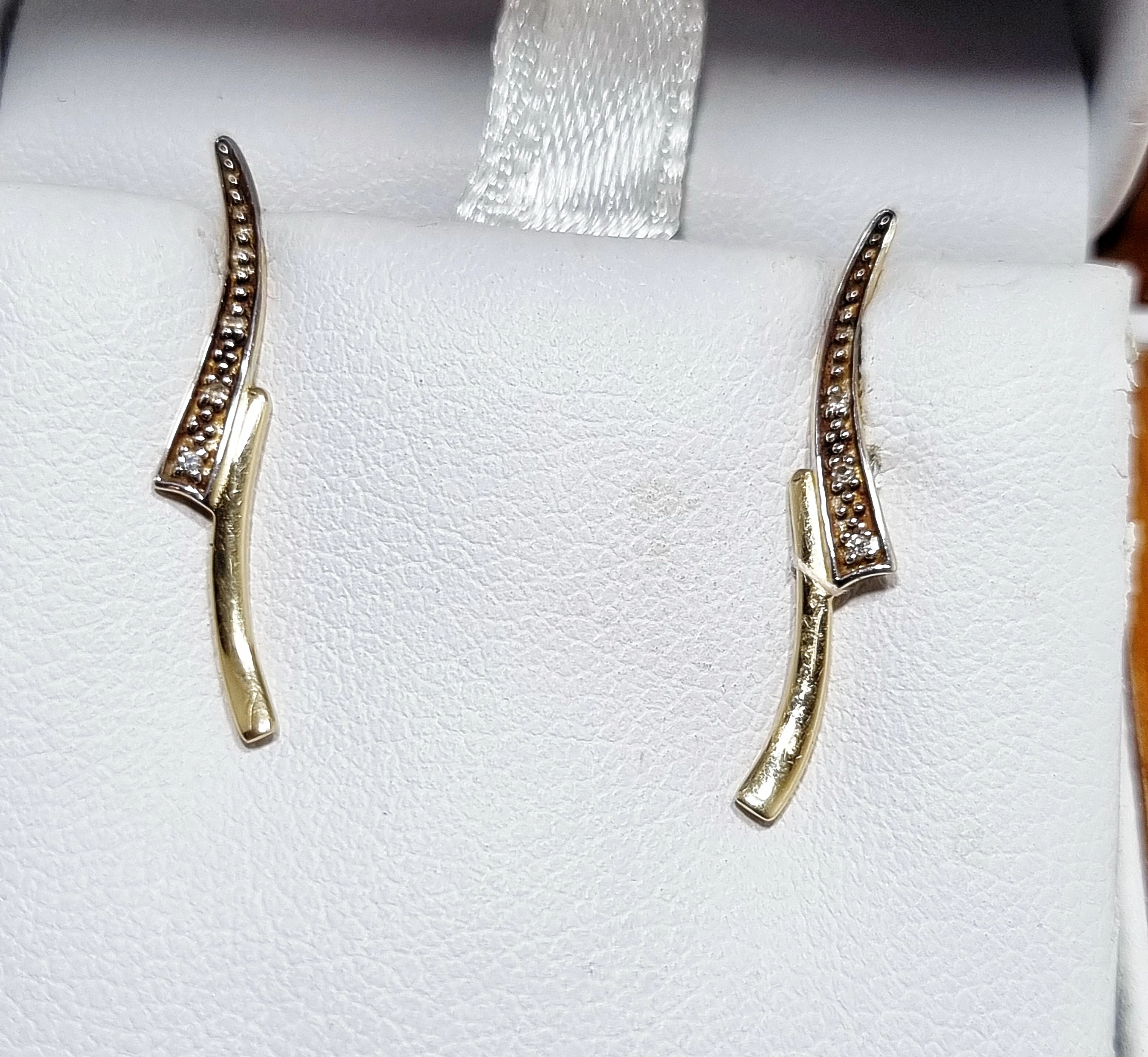 piekne-zlote-kolczyki-apart-diament-114-g-585-rodzaj-wyrob-jubilerski