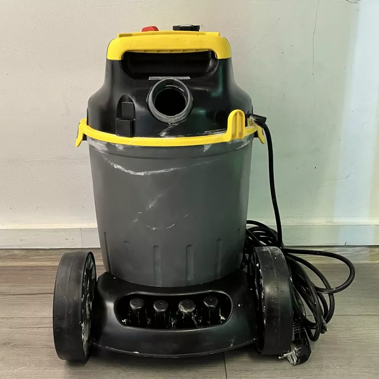 odkurzacz-budowlany-stanley-sxvc20pte-zasilanie-sieciowe