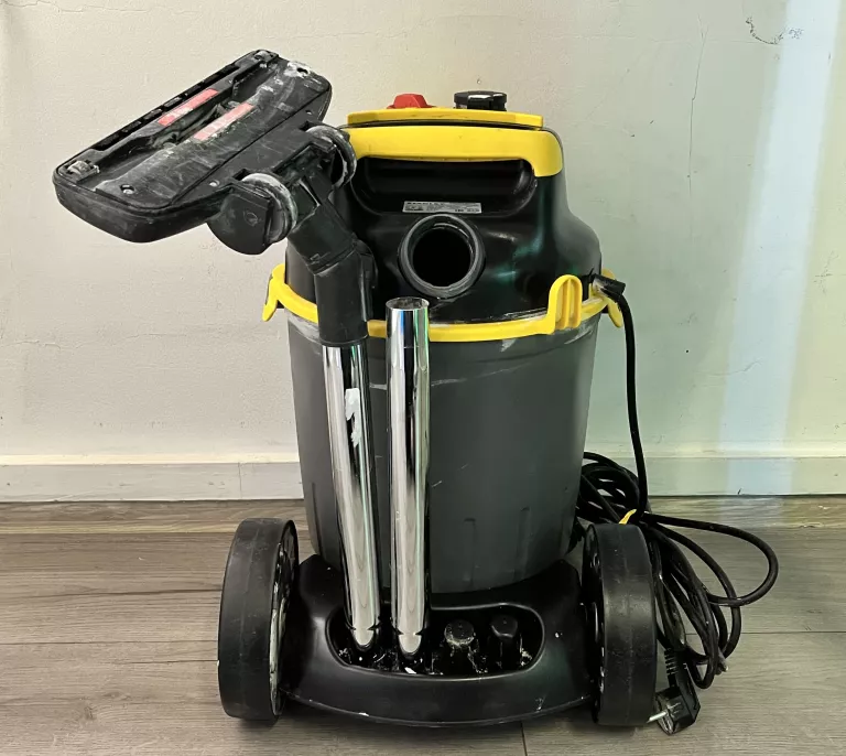 odkurzacz-budowlany-stanley-sxvc20pte-napiecie-zasilania-230