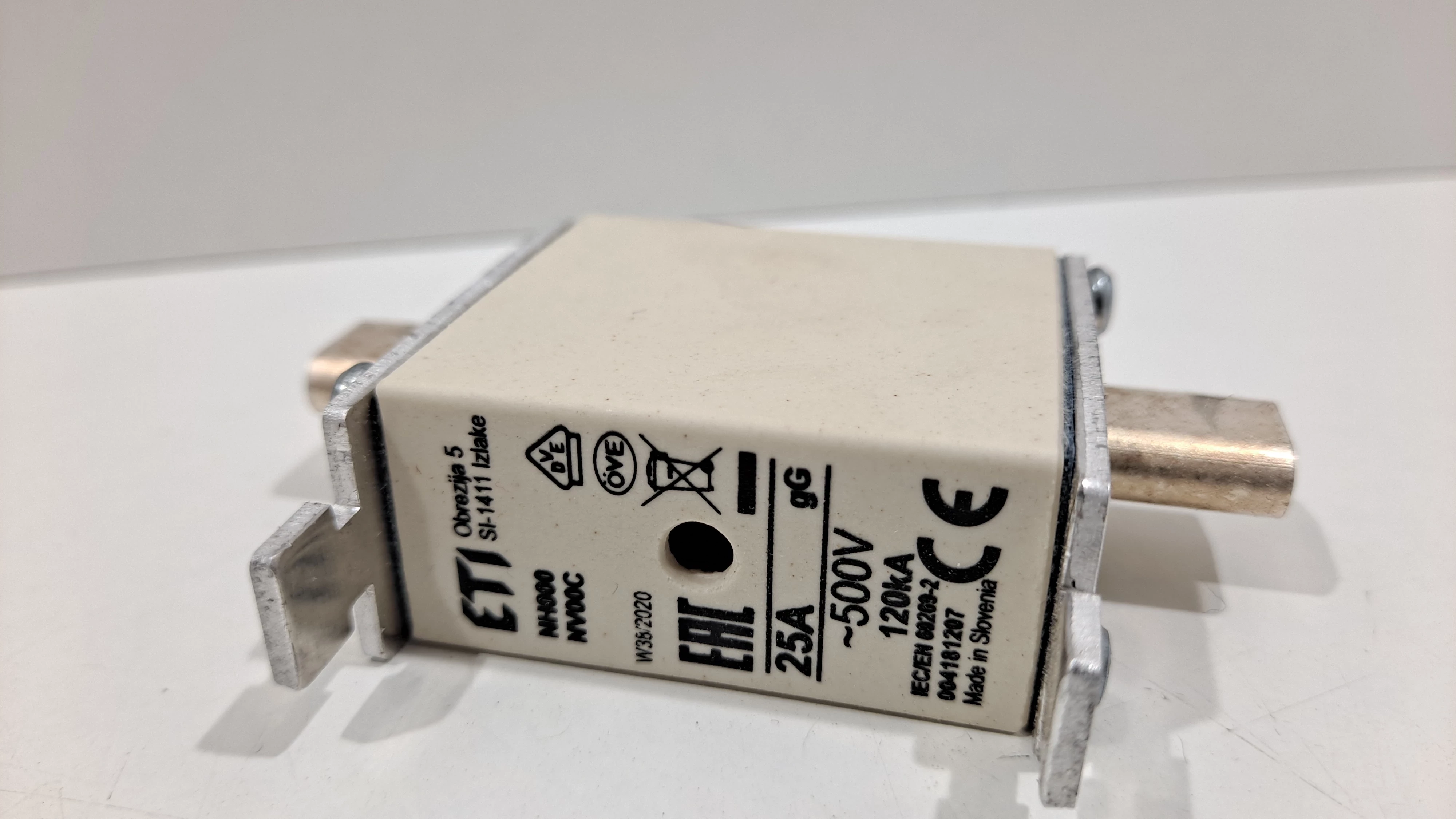 wkladka-bezpiecznikowa-eaton-6nhg000b-dworcowa-64-oborniki-for-cash