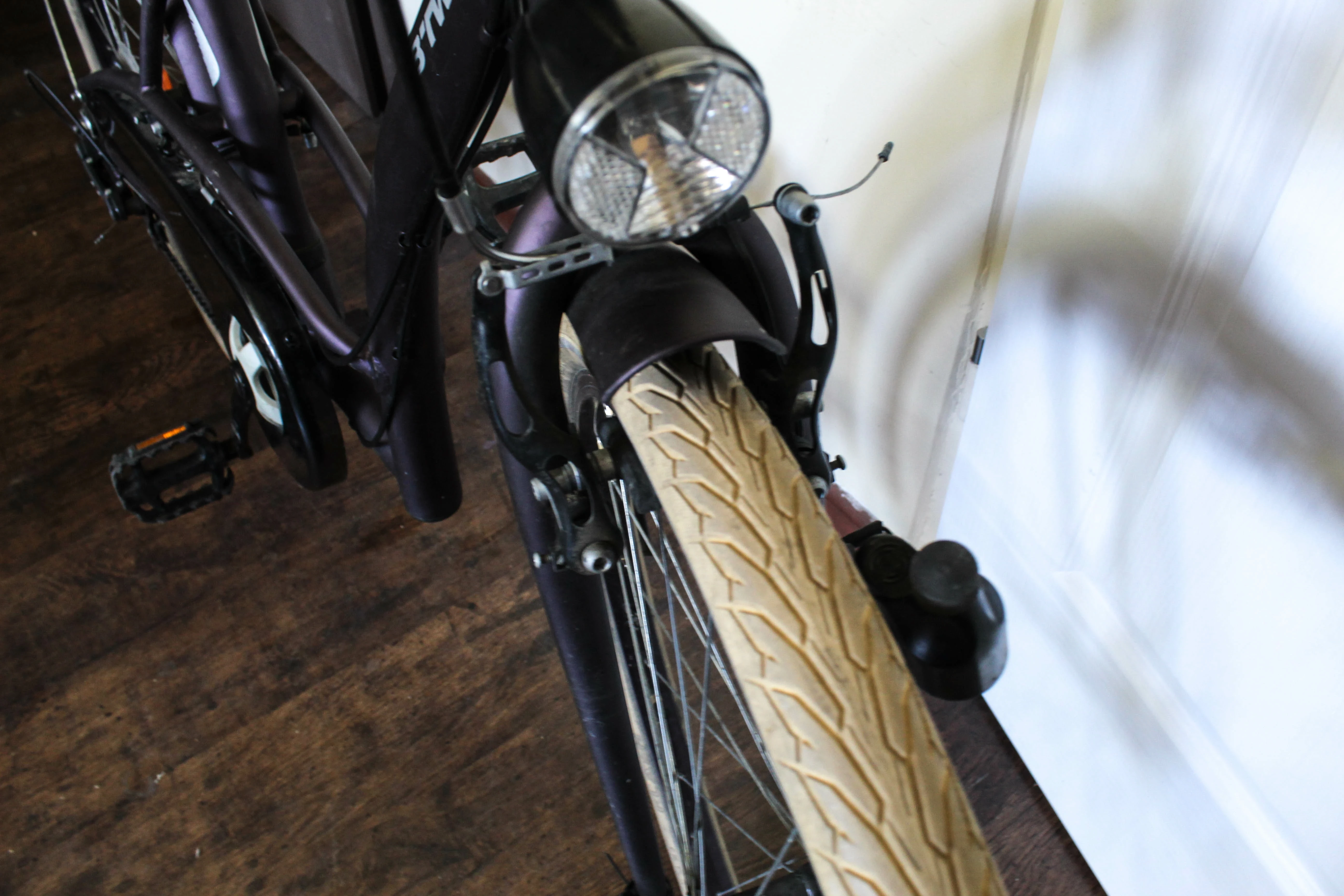 rower-btwin-elops-320-pedaly-platformowe