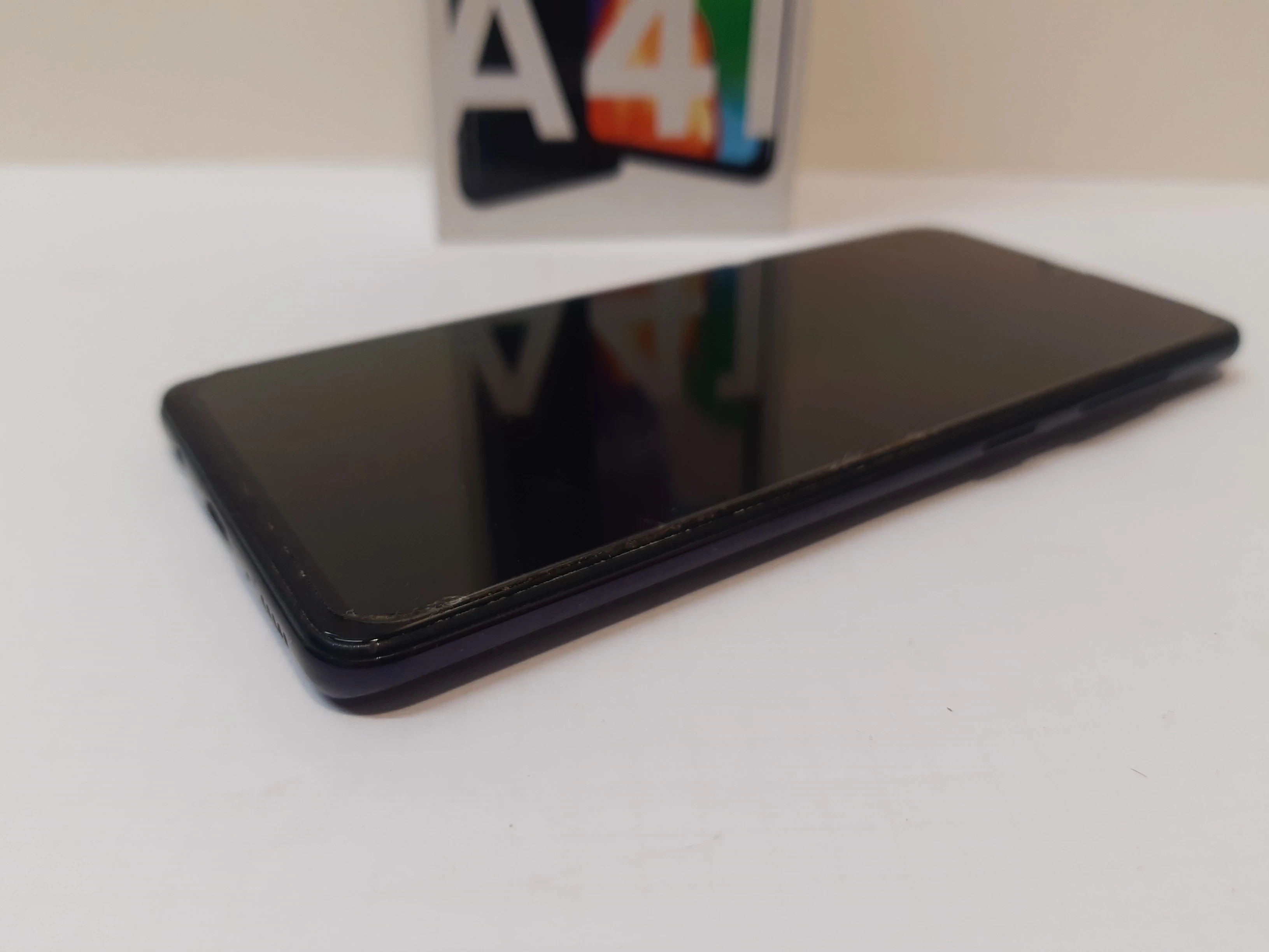 telefon-samsung-galaxy-a41-kod-producenta-346347