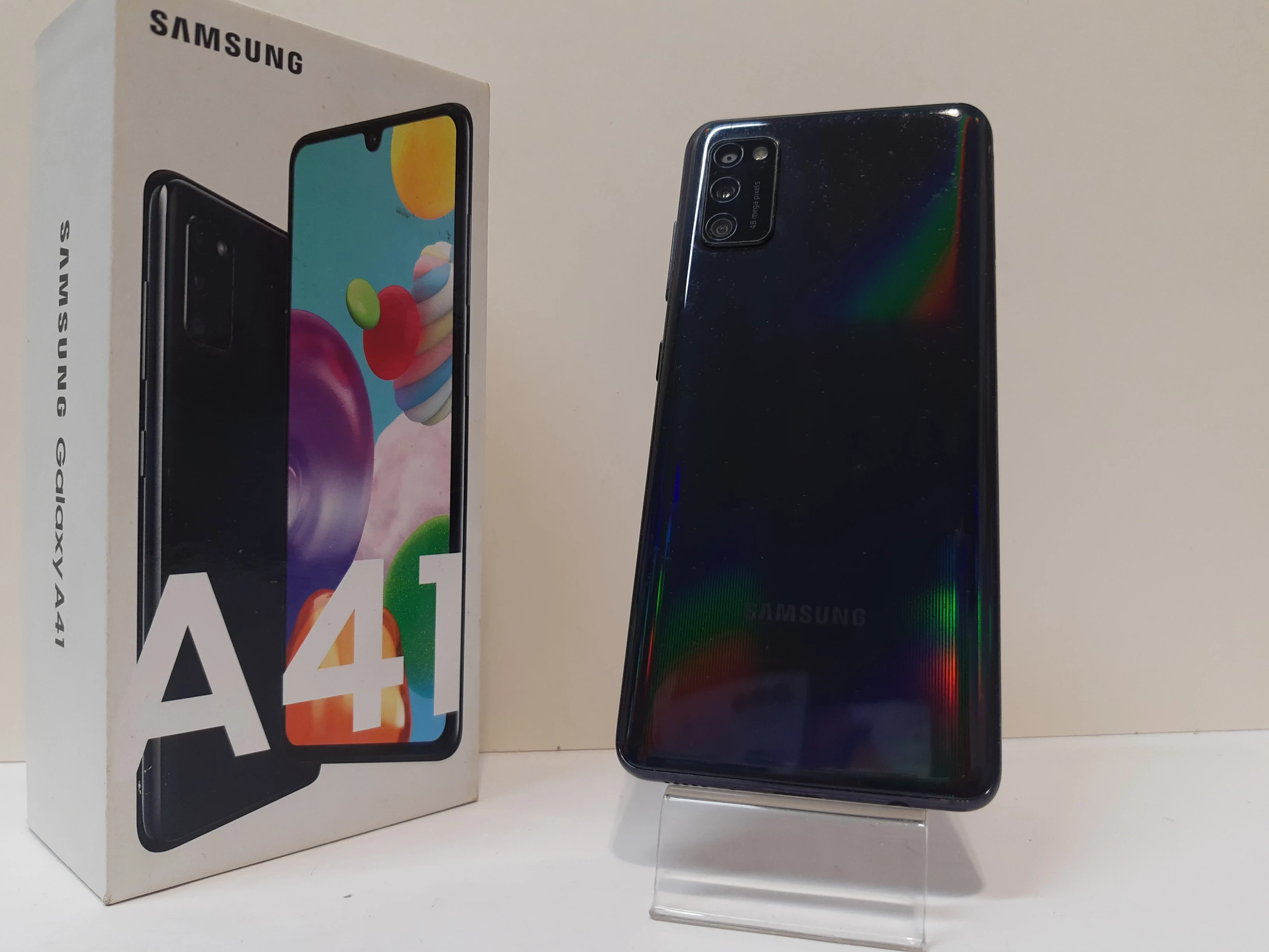 telefon-samsung-galaxy-a41-ean-8806090419065