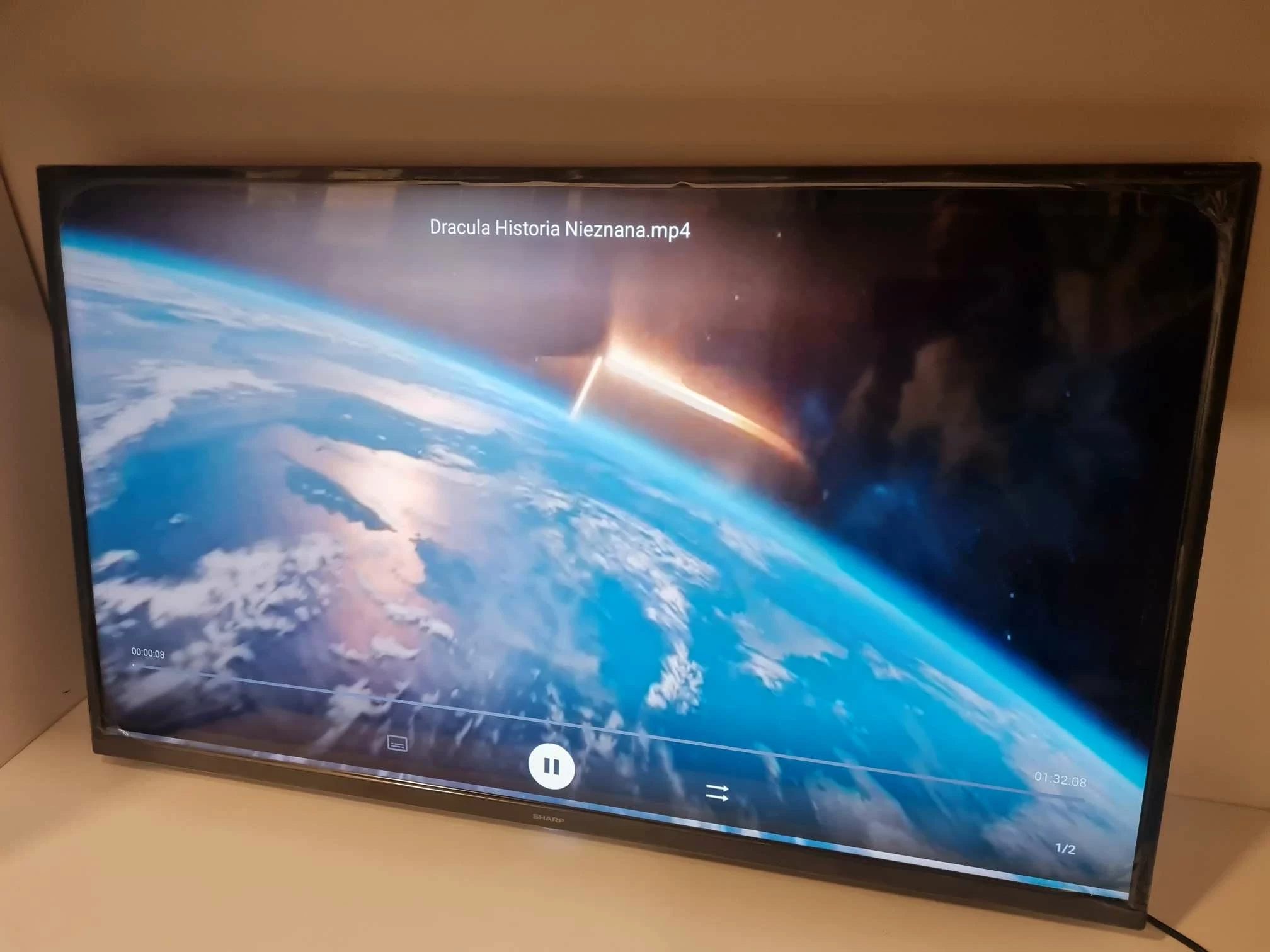 tv-sharp-40bl3ea-z-pilotem-i-pud-typ-telewizora-led