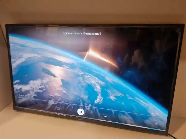 tv-sharp-40bl3ea-z-pilotem-i-pud-typ-telewizora-led