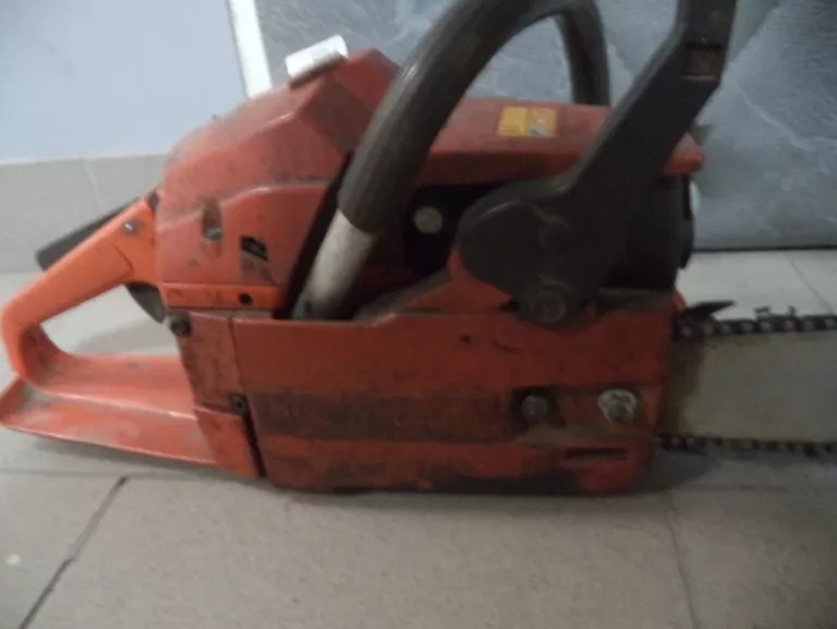 pila-pilarka-spalinowa-husqvarna-51-zasilanie-spalinowe