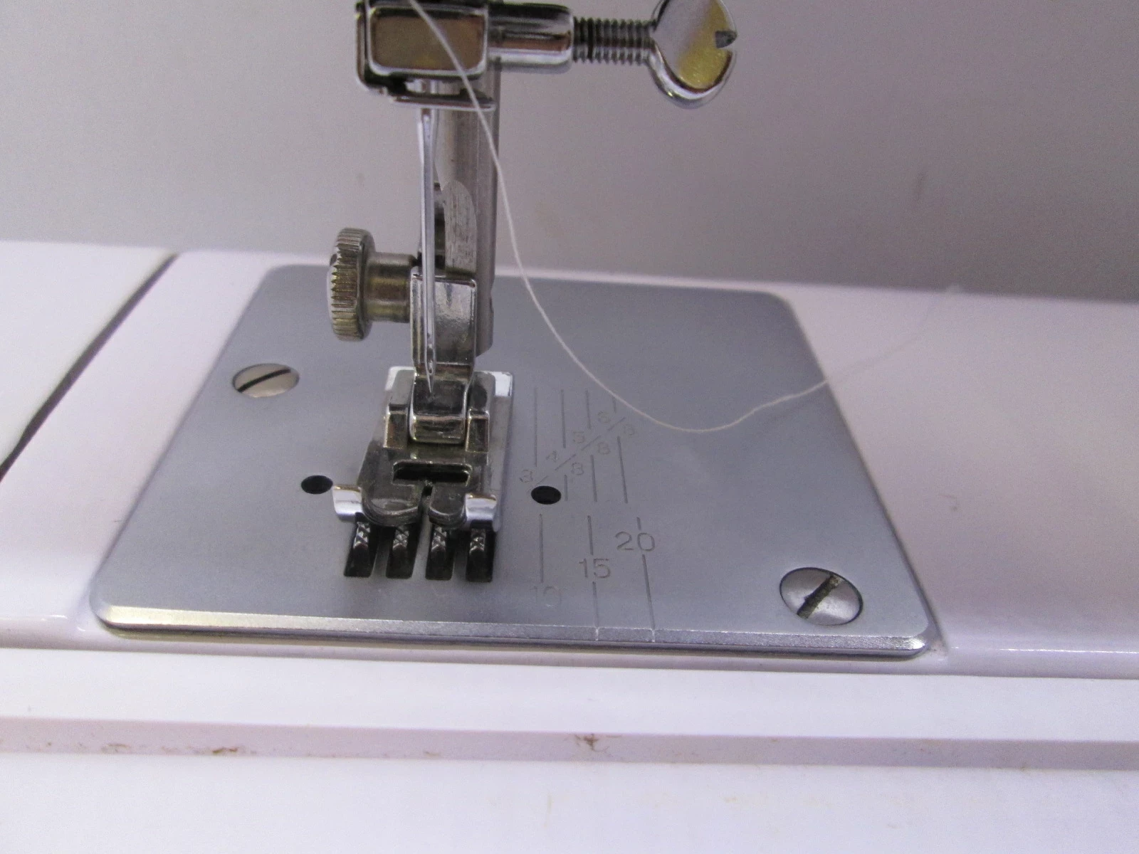 maszyna-do-szycia-tesco-sew1-komplet-ean-5050172462224