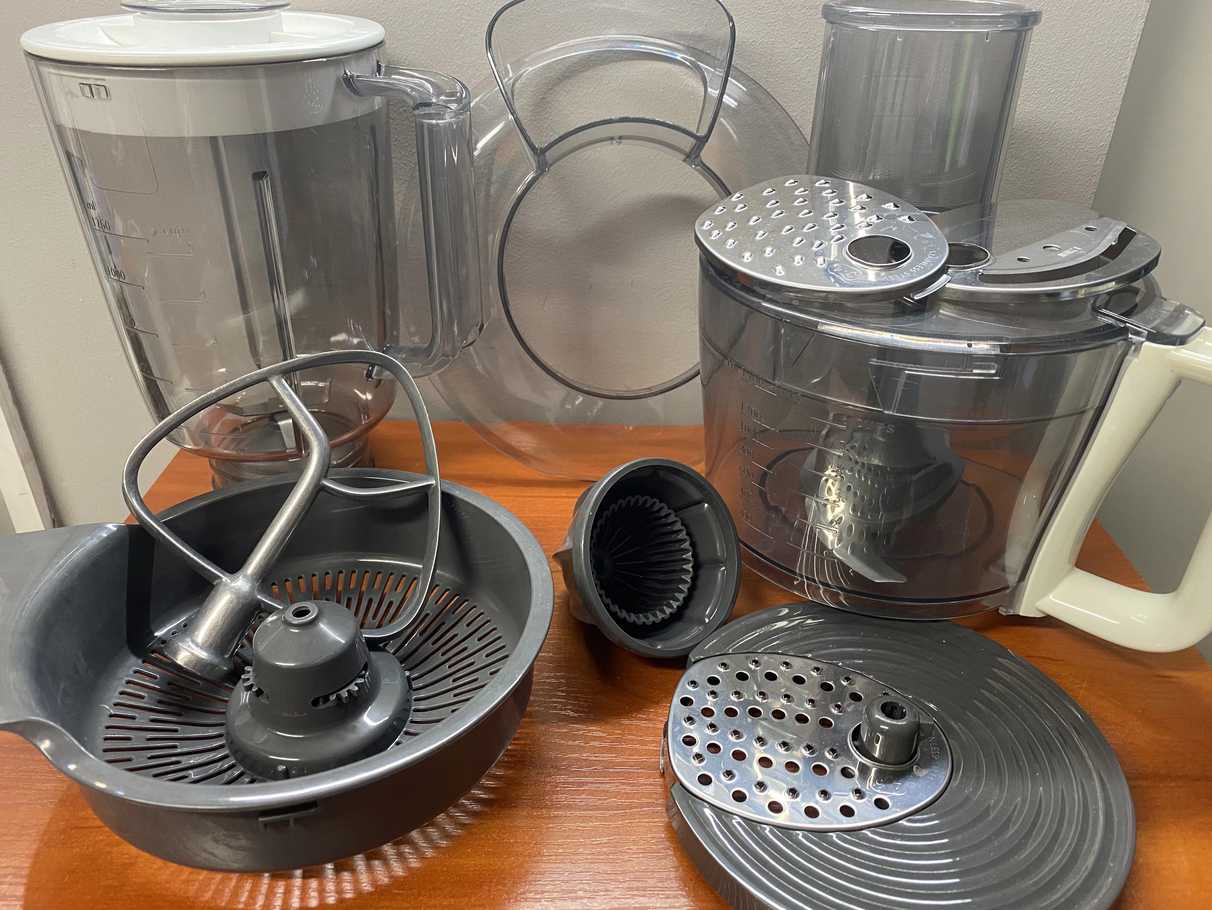 robot-kuchenny-planetarny-philips-hr7954-akcesori-kolor-dominujacy-inny