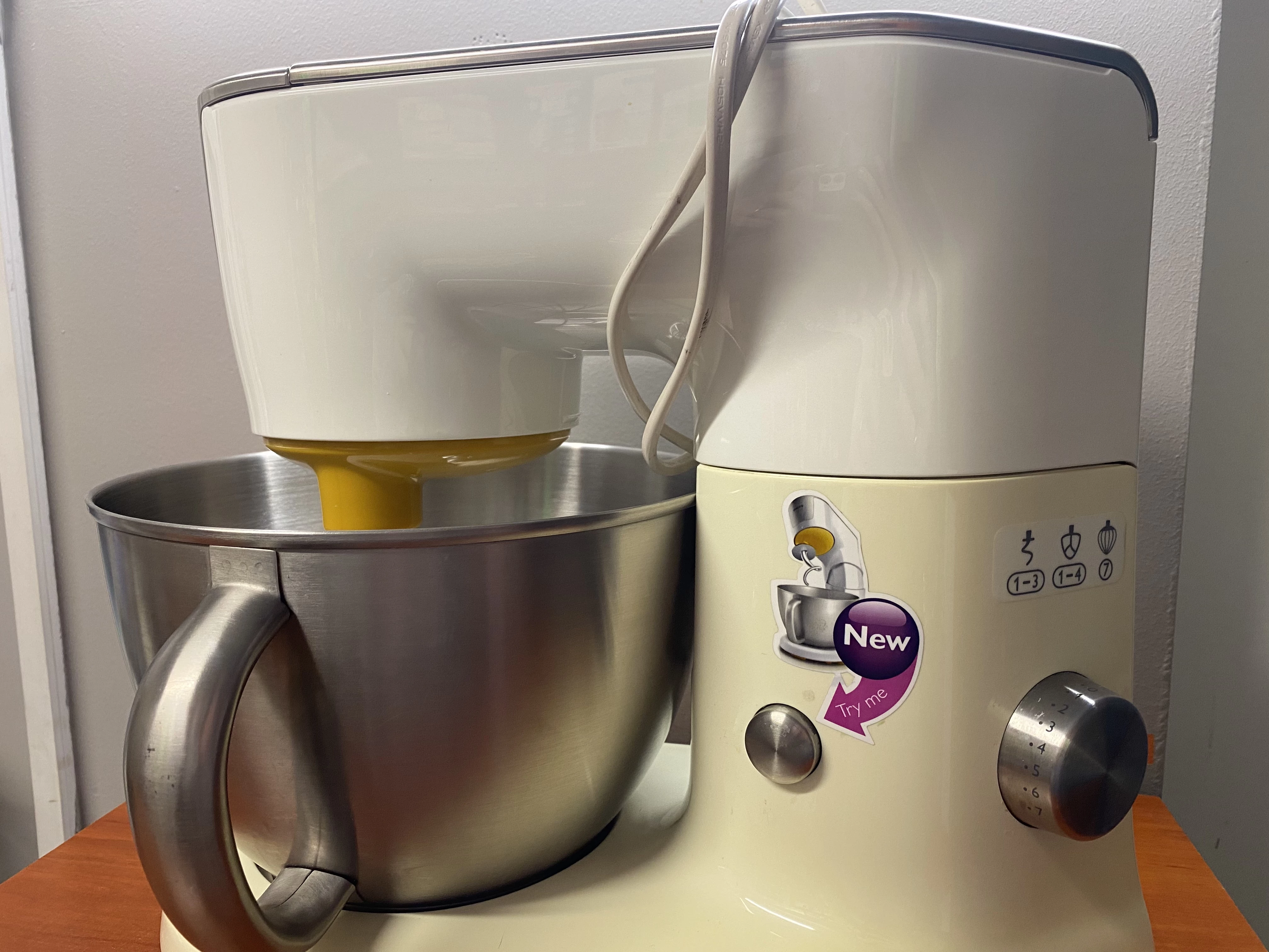 robot-kuchenny-planetarny-philips-hr7954-akcesori-marka-philips