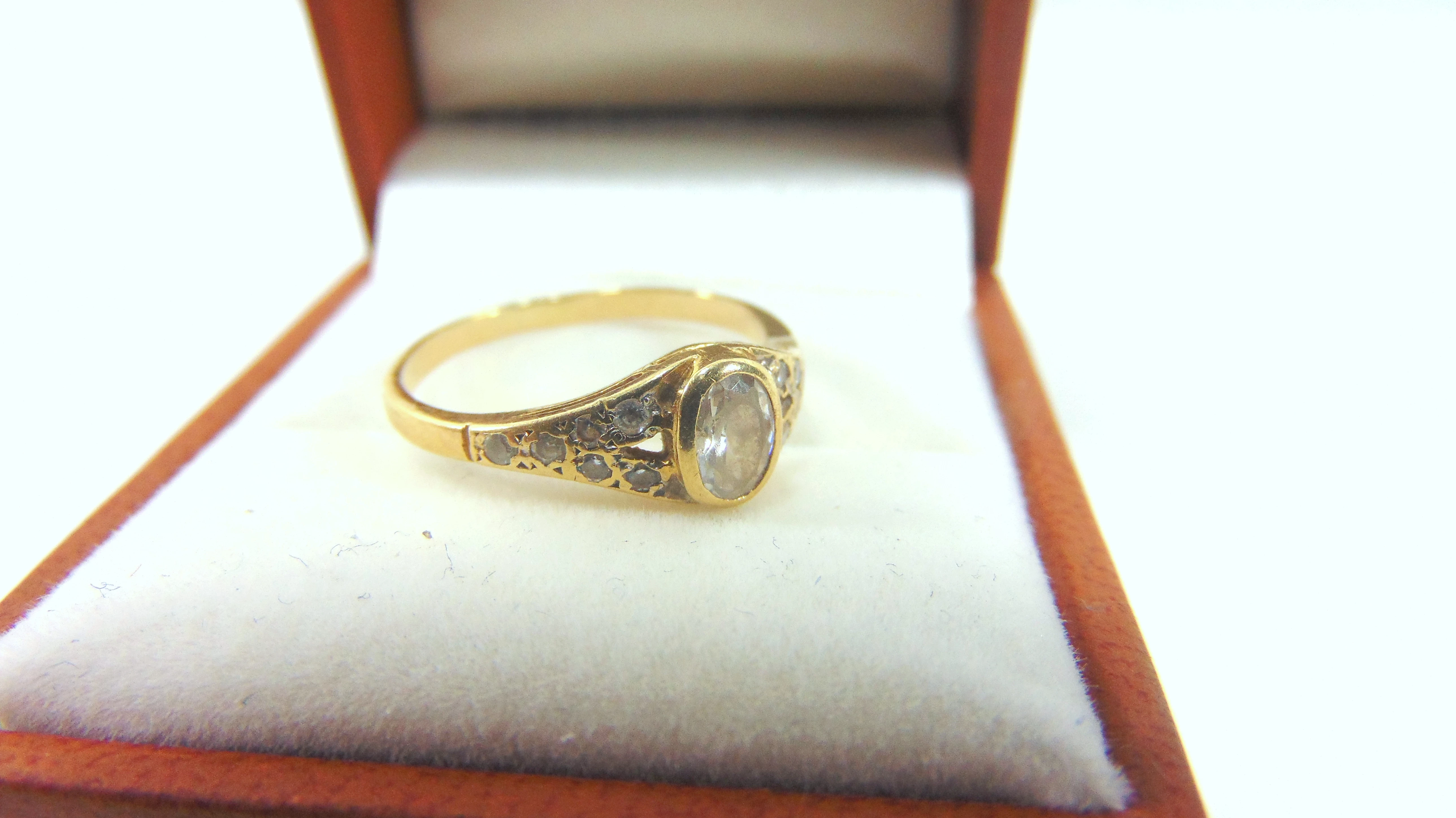 urokliwy-zloty-pierscionek-pr-585-r15-stan-nie-wymaga-renowacji