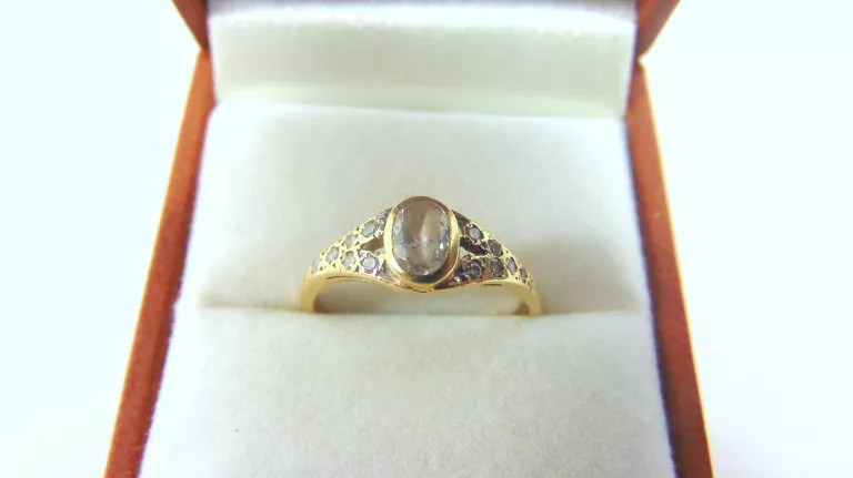 urokliwy-zloty-pierscionek-pr-585-r15-kamienie-brak-informacji