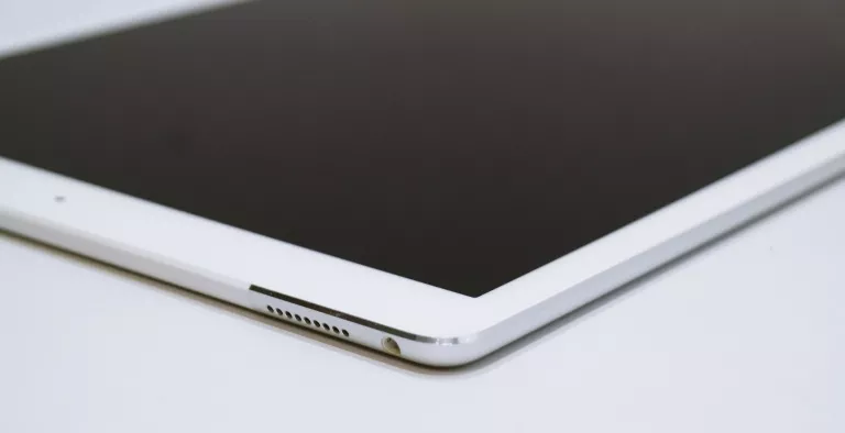 apple-ipad-pro-a1652-cellular-129-4gb-128gb-lte-model-a1652