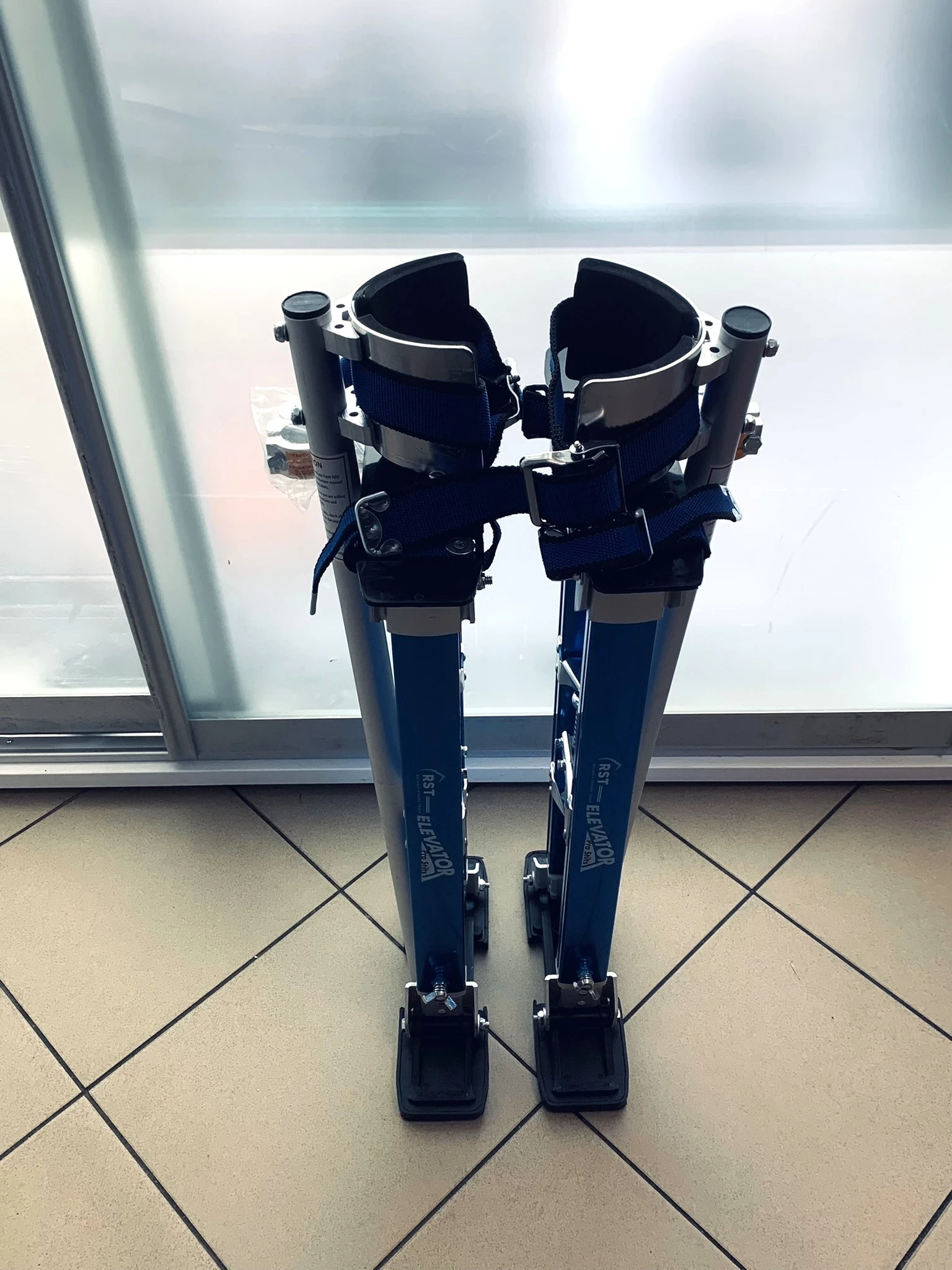 szczudla-rst-rtr2440e-elevator-pro-61-101cm-opis-maksymalna-wysokosc-szczudel-101